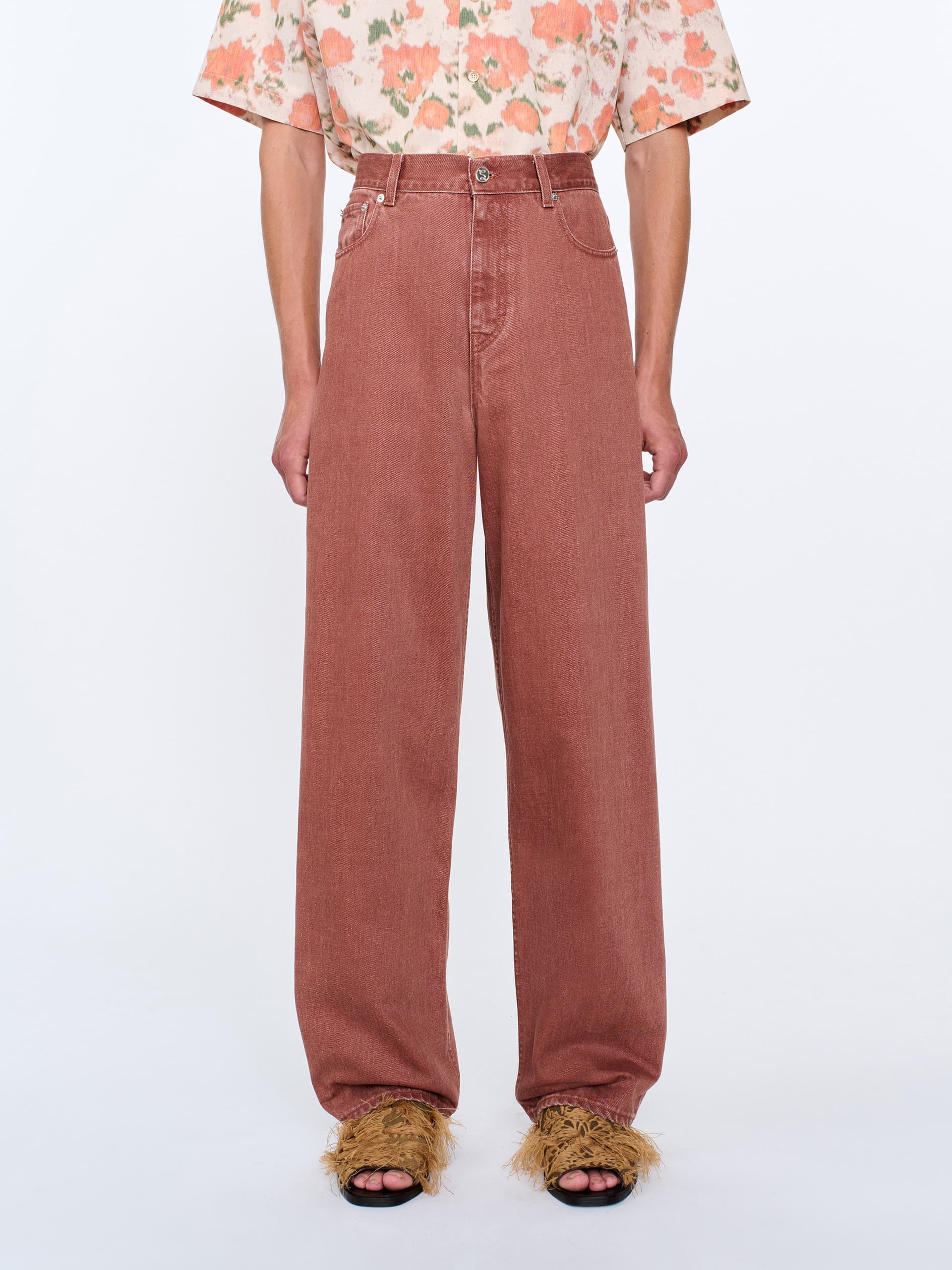 1130_d7bd36fede-wide-cut-jeans_faded-red_018-large