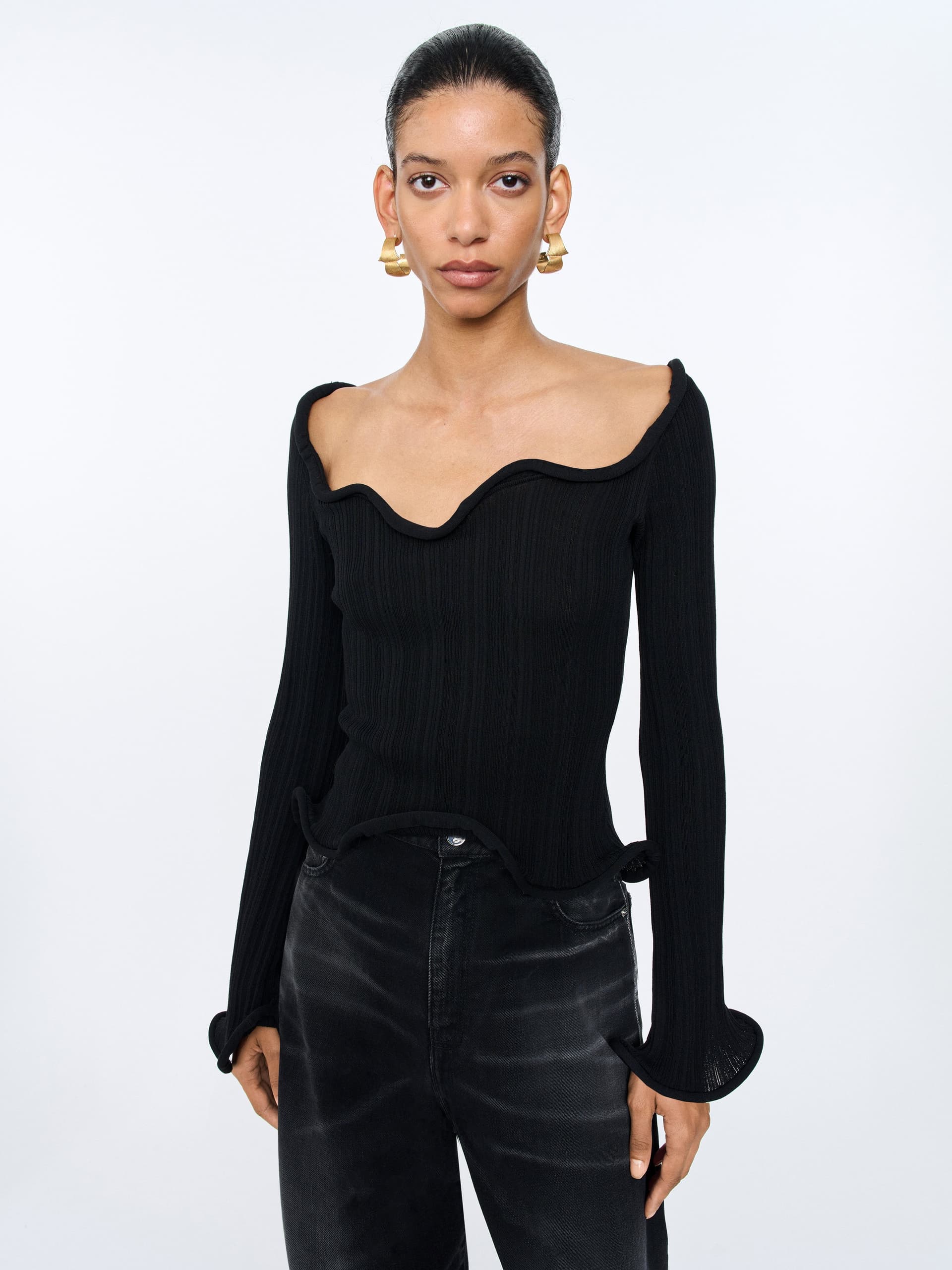 1201_2dbebece2a-giselle-sweater_black-rib_0198902-large