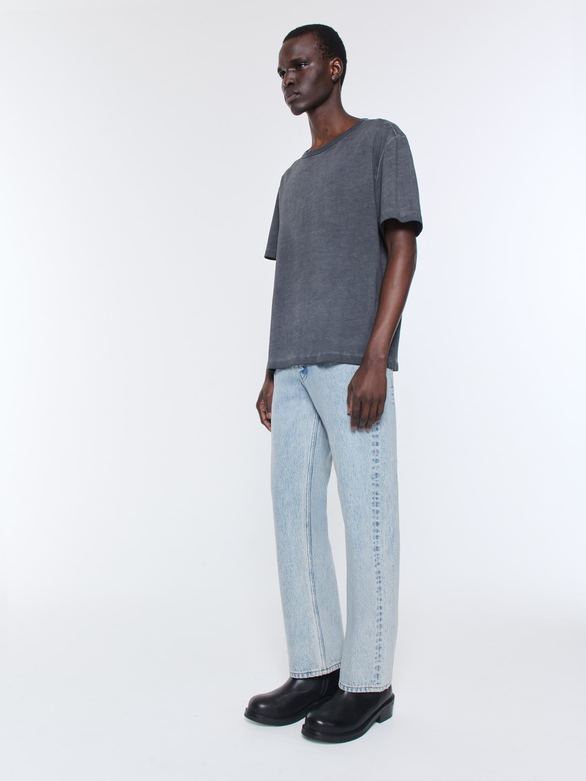 1301_d244d33919-mauro-tee-washed-black_028-large