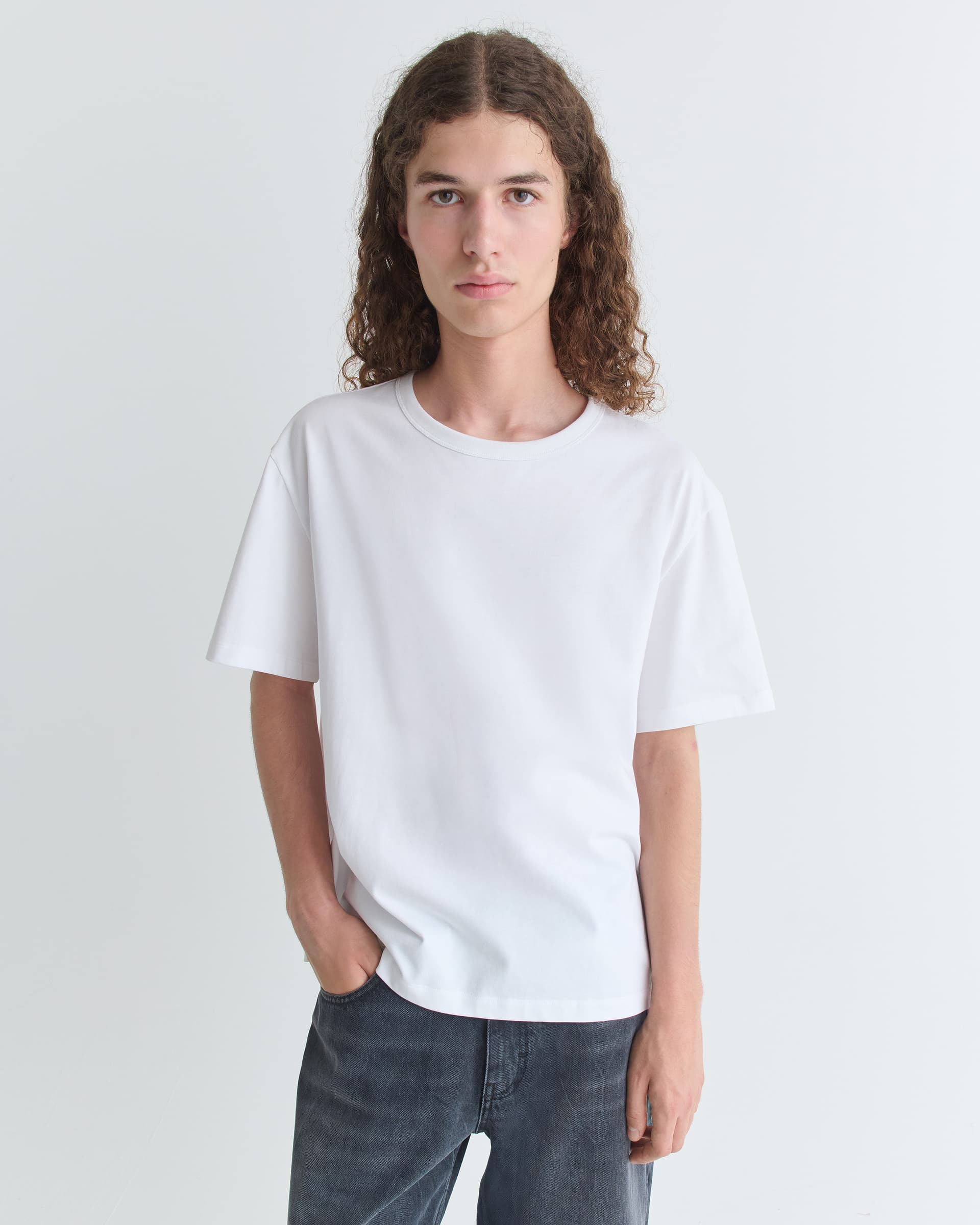 1302_d79943acc0-15_mauro_tee_clear_white_0836-large