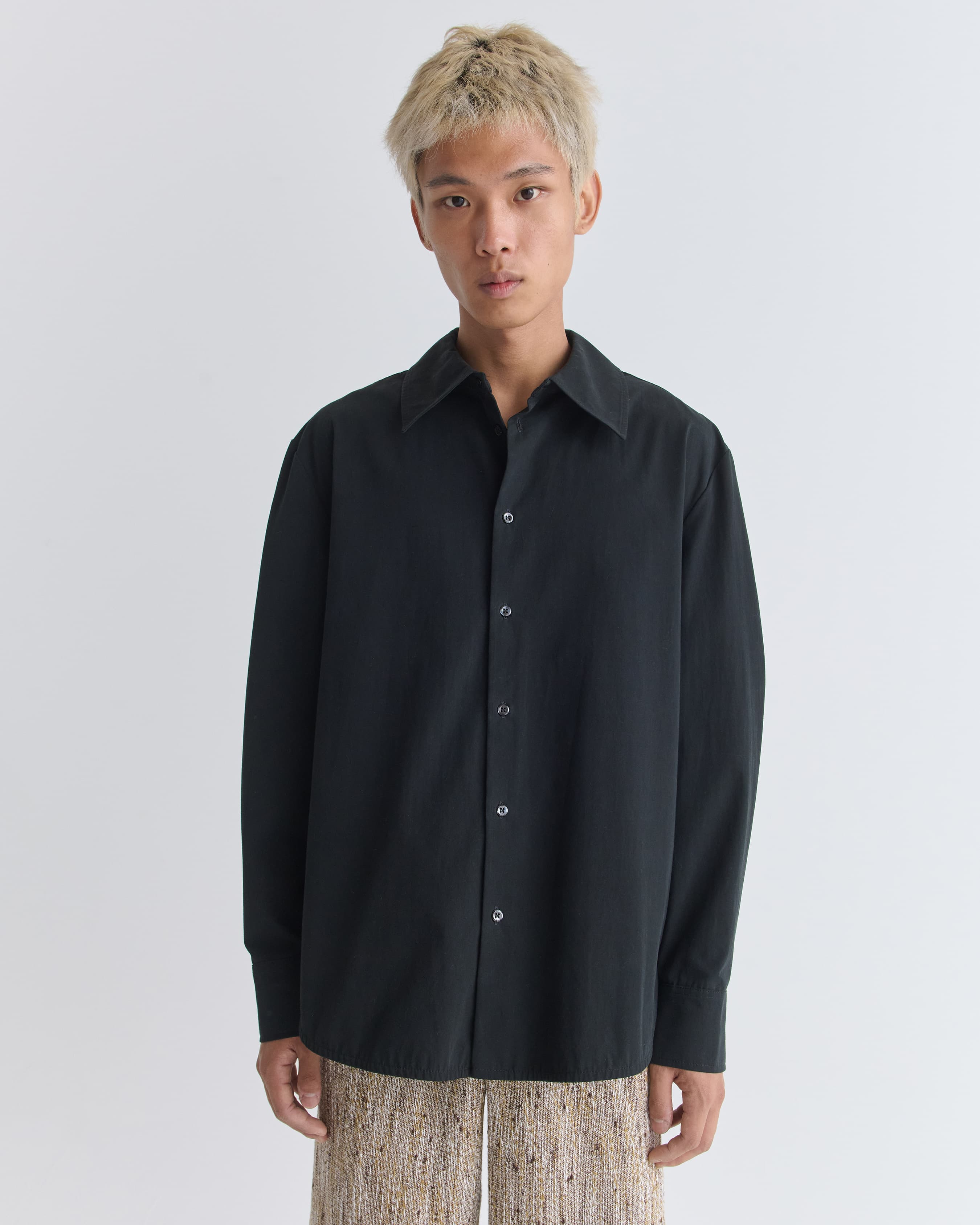 1306_5033045b9f-11_trino_shirt_black_fine_poplin_0519-large