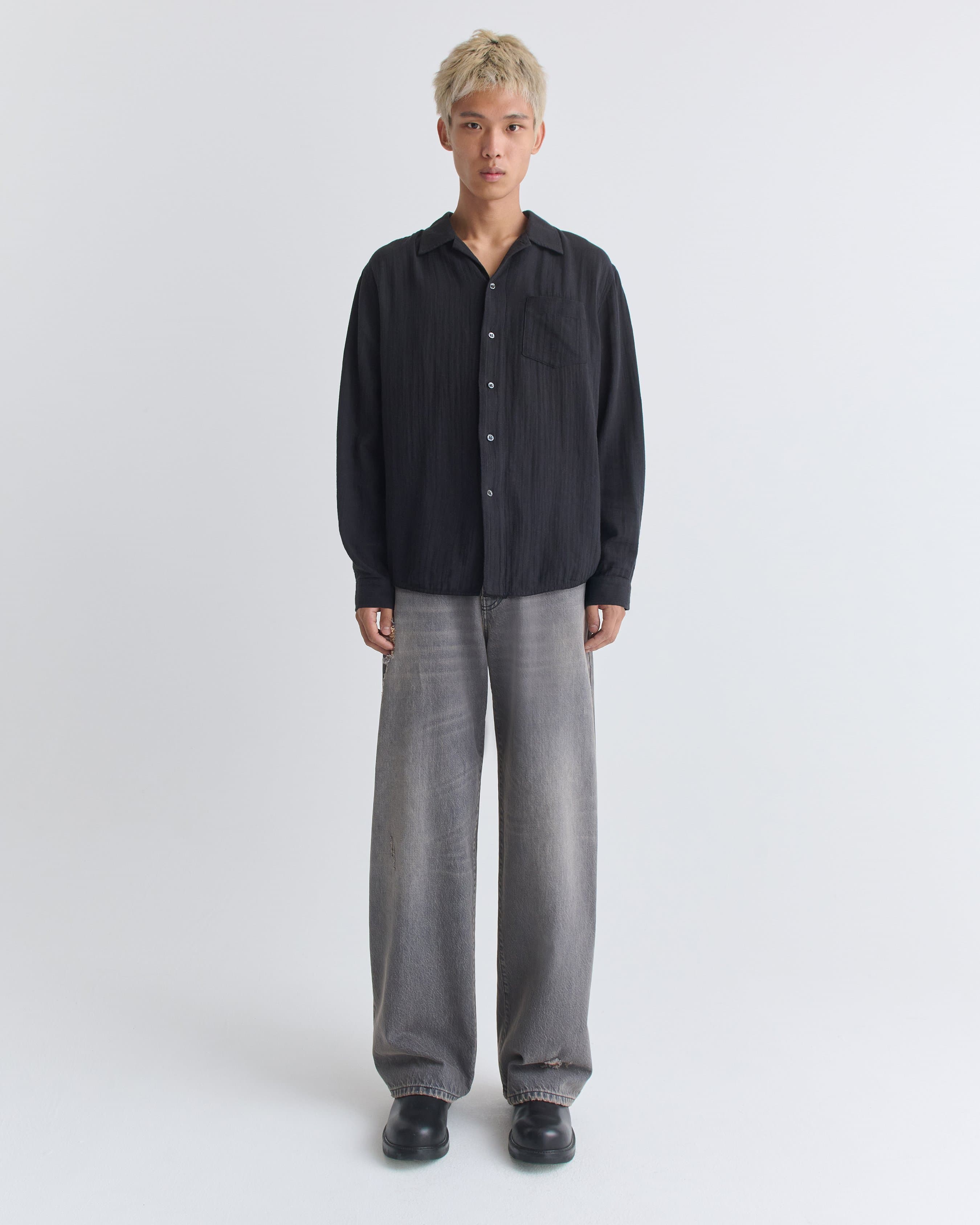 1312_6911ba0e8b-18_leo_shirt_light_black_0845-large