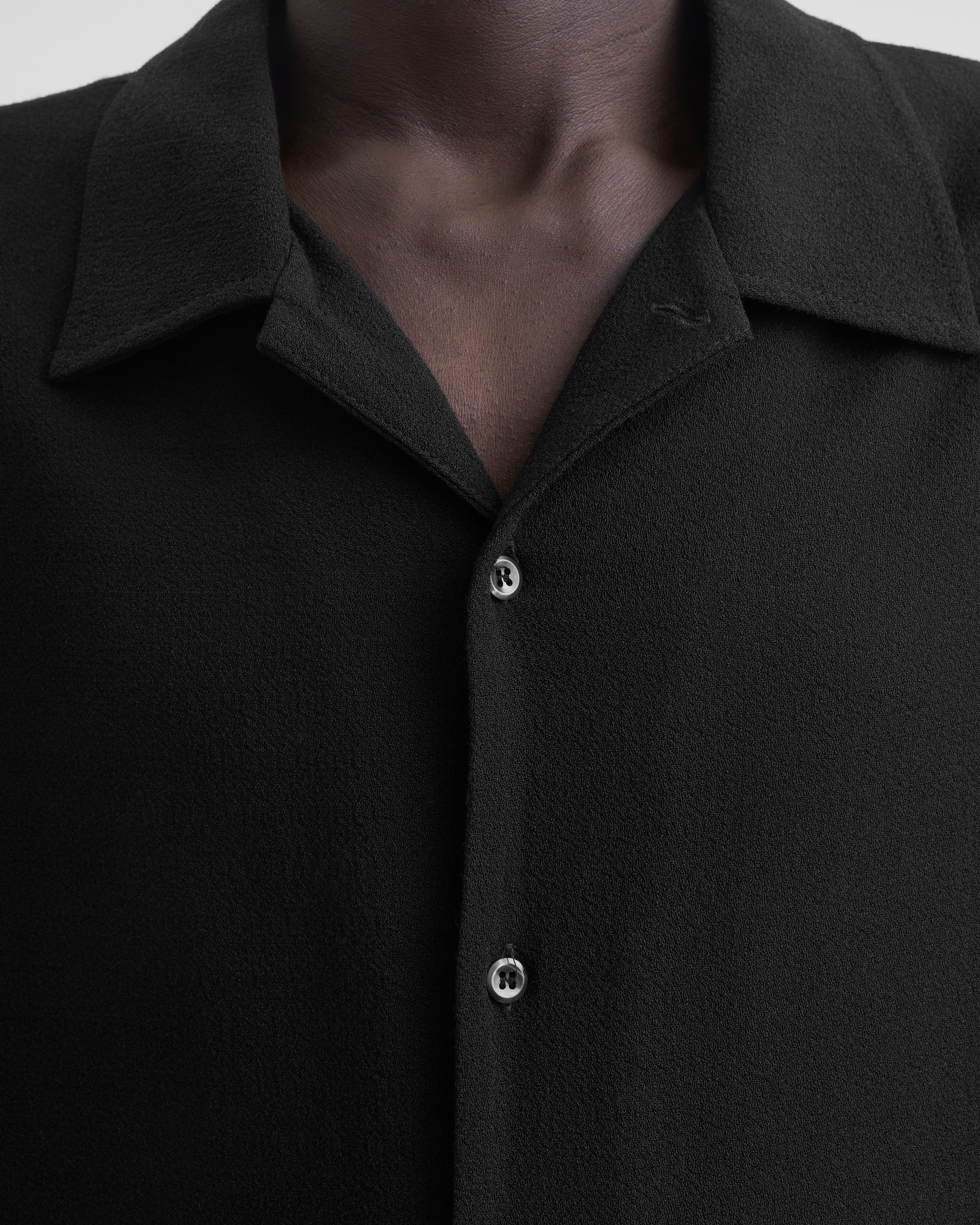 1317_b007faa016-sefr_fw26_sense-shirt-black-crepe_3994-large