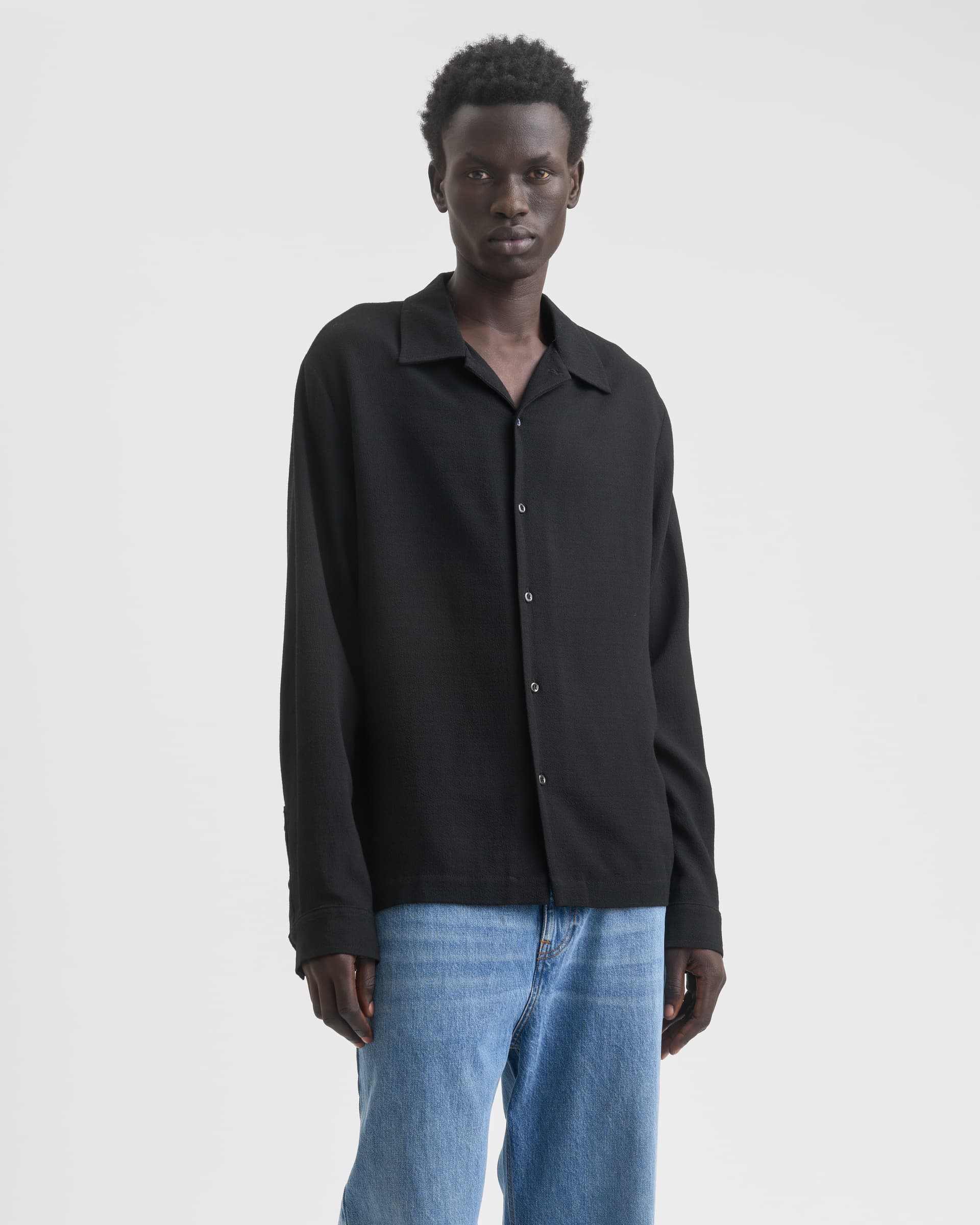 1317_dc9f3e3d8c-sefr_fw26_sense-shirt-black-crepe_3978-large