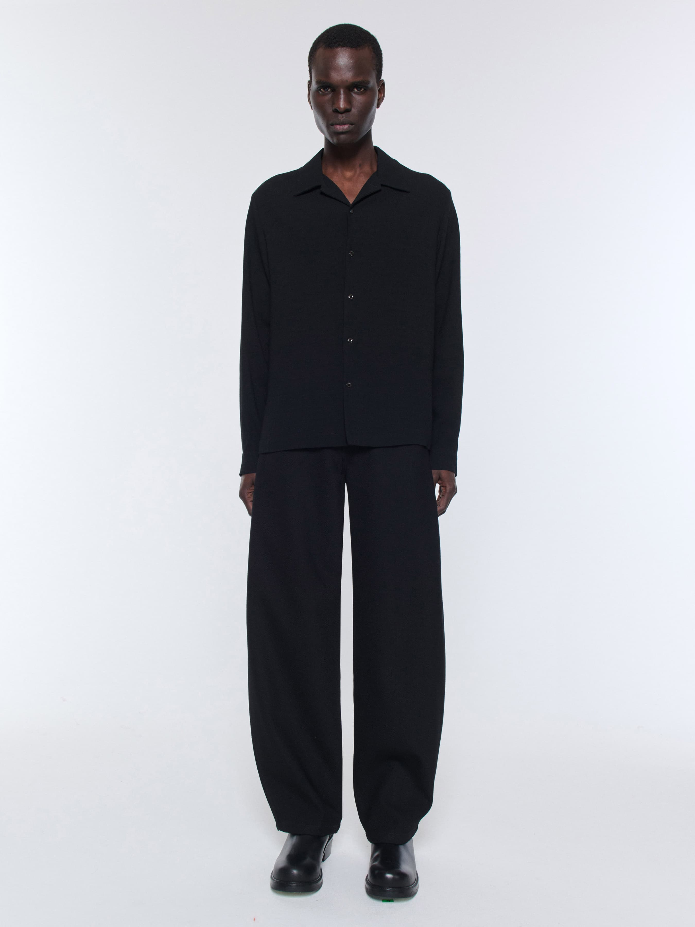 1317_fcd1e9251c-sense-shirt-black-crepe_007-large