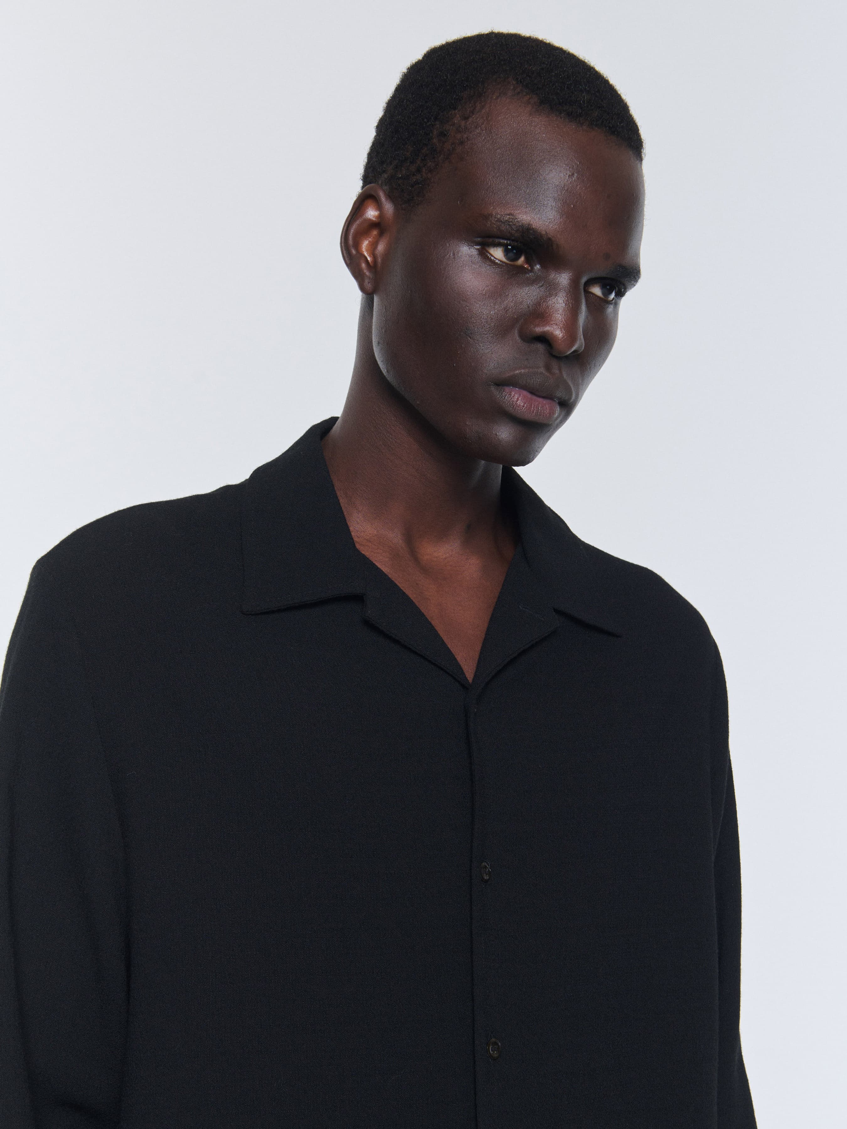 1317_fe36fd5bf9-sense-shirt-black-crepe_017-large