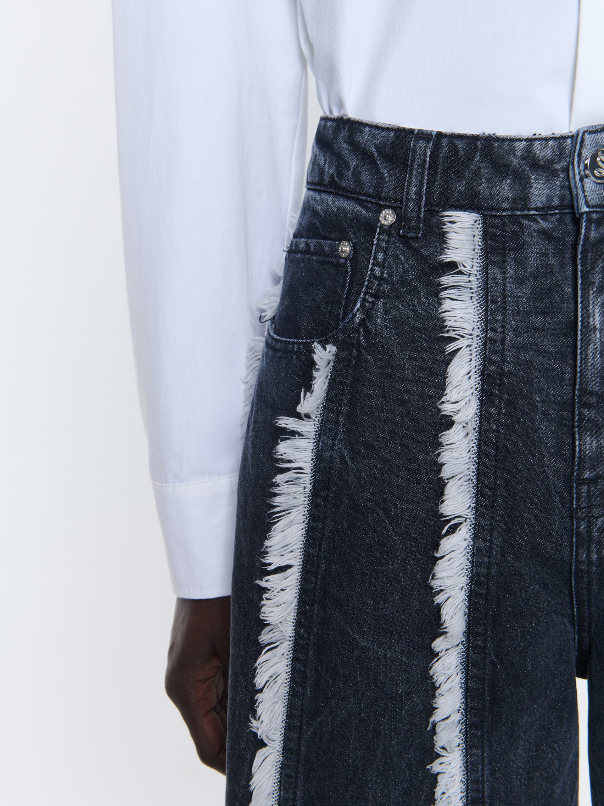 1331_6e63749ae3-cutline-jeans-aluminum-wash_019-large