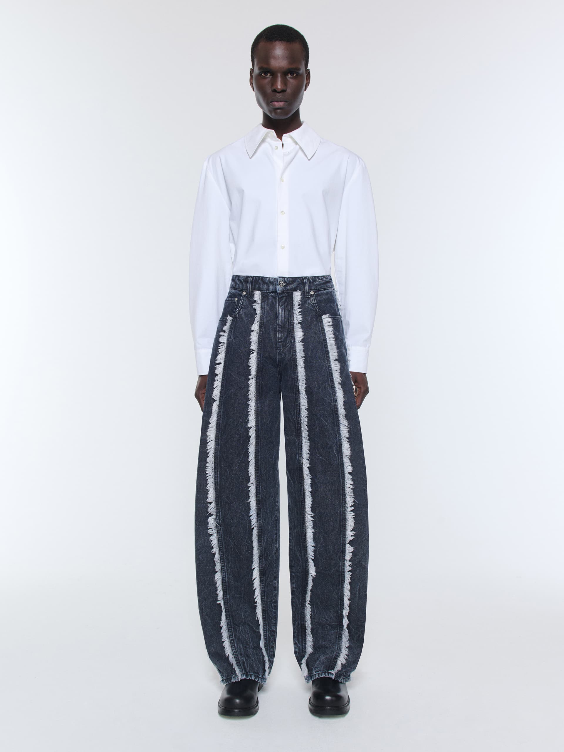 1331_fcc045d36f-cutline-jeans-aluminum-wash_022-large