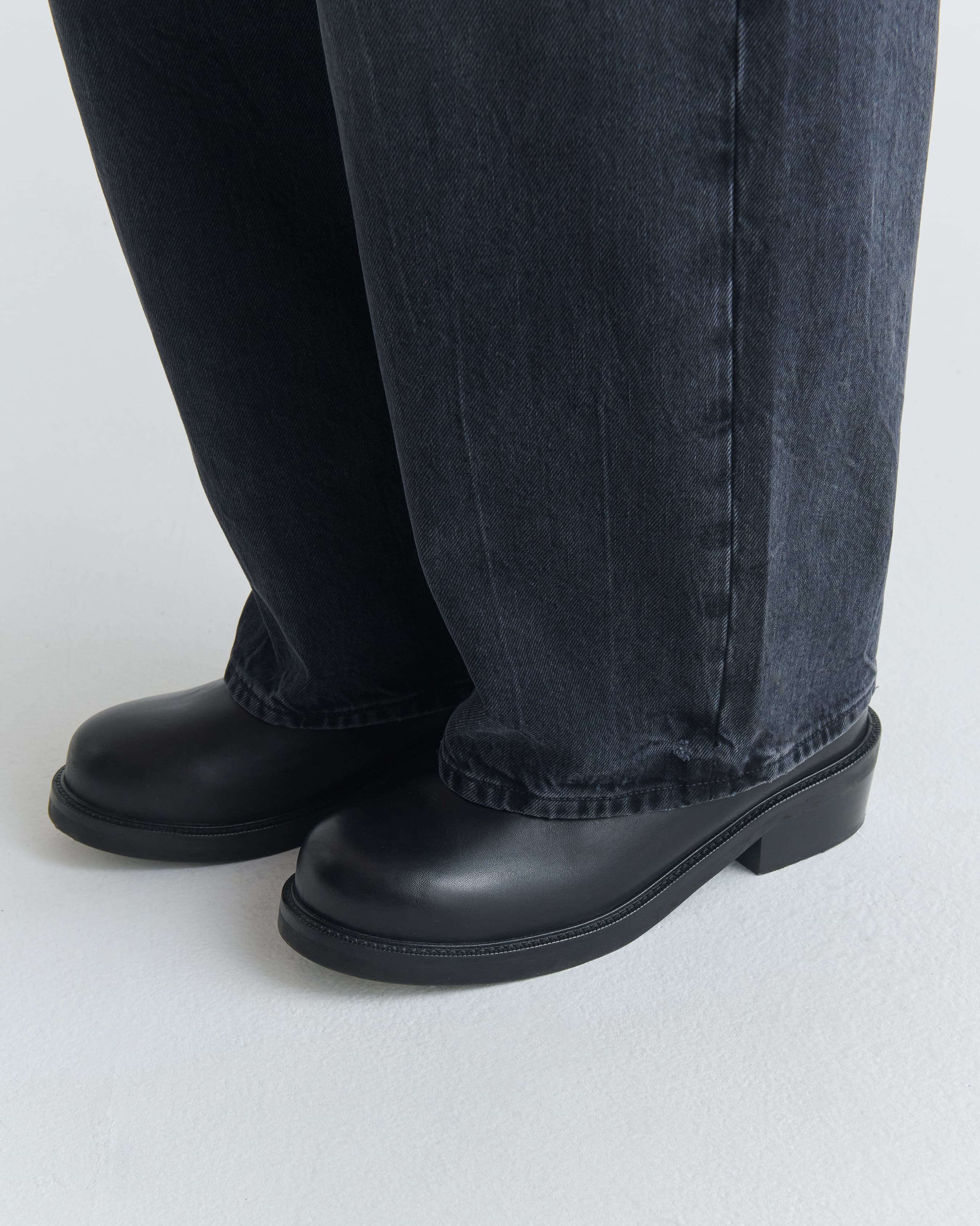 1339_0568782747-14_lerato_boot_creased_black_wash_0688-large