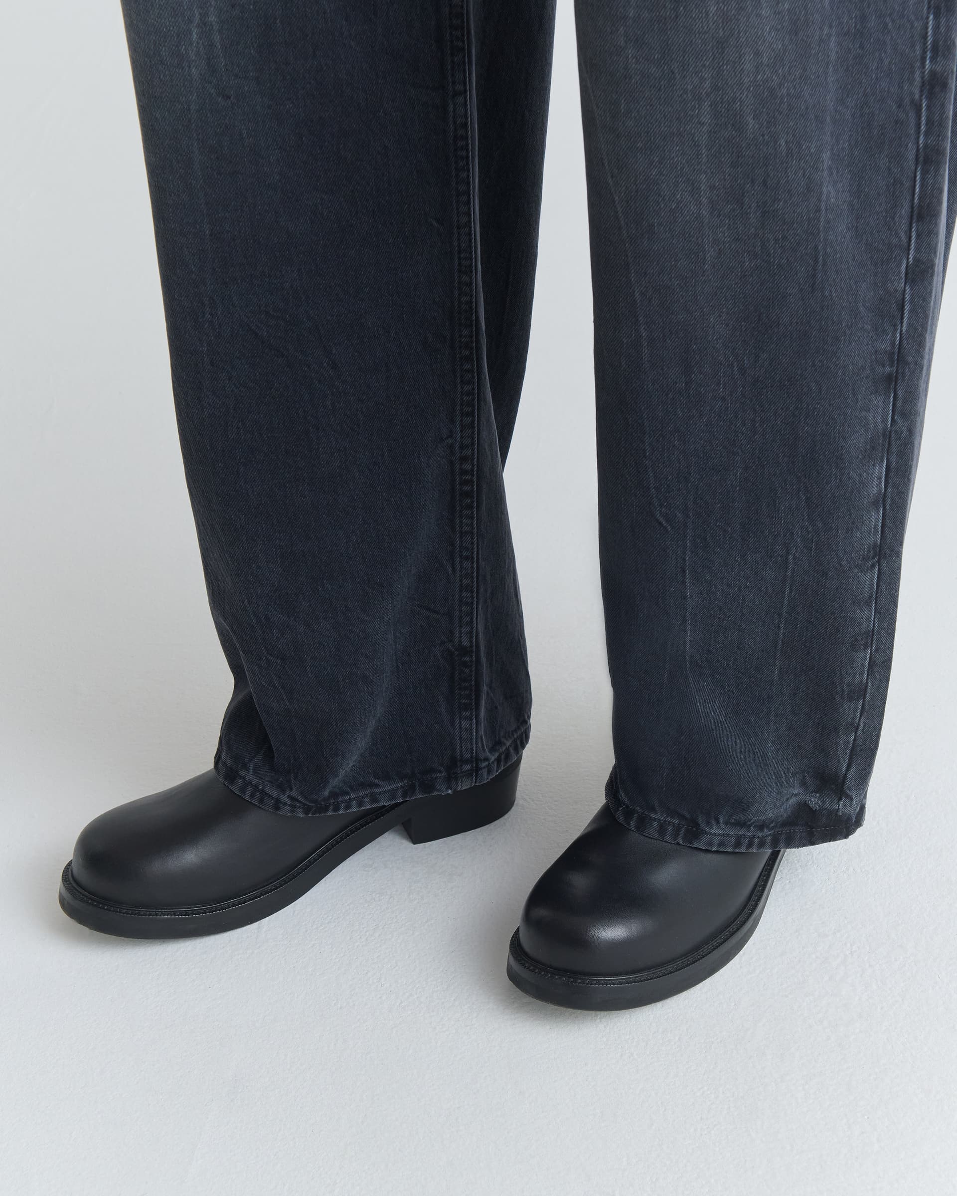 1339_1b56a2b7b3-14_lerato_boot_creased_black_wash_0684-large