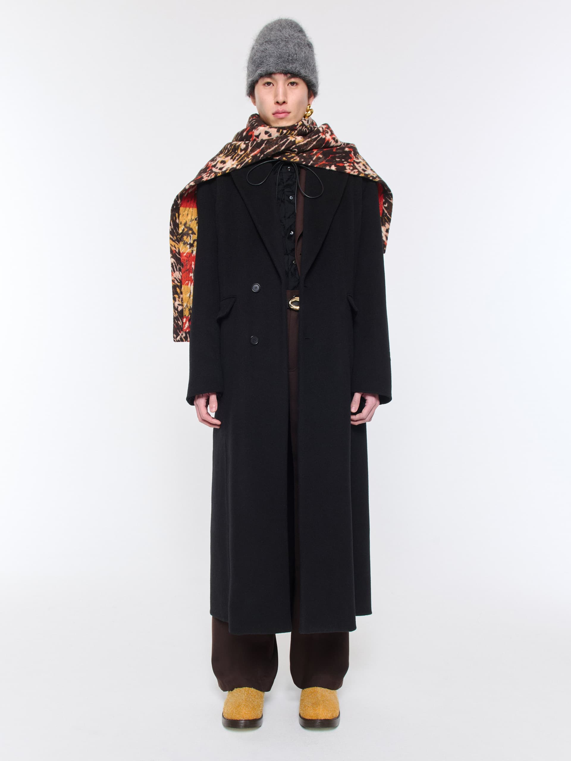 1345_bcb750d9bb-fuzzy-beanie-charcoal-alpaca_001-large