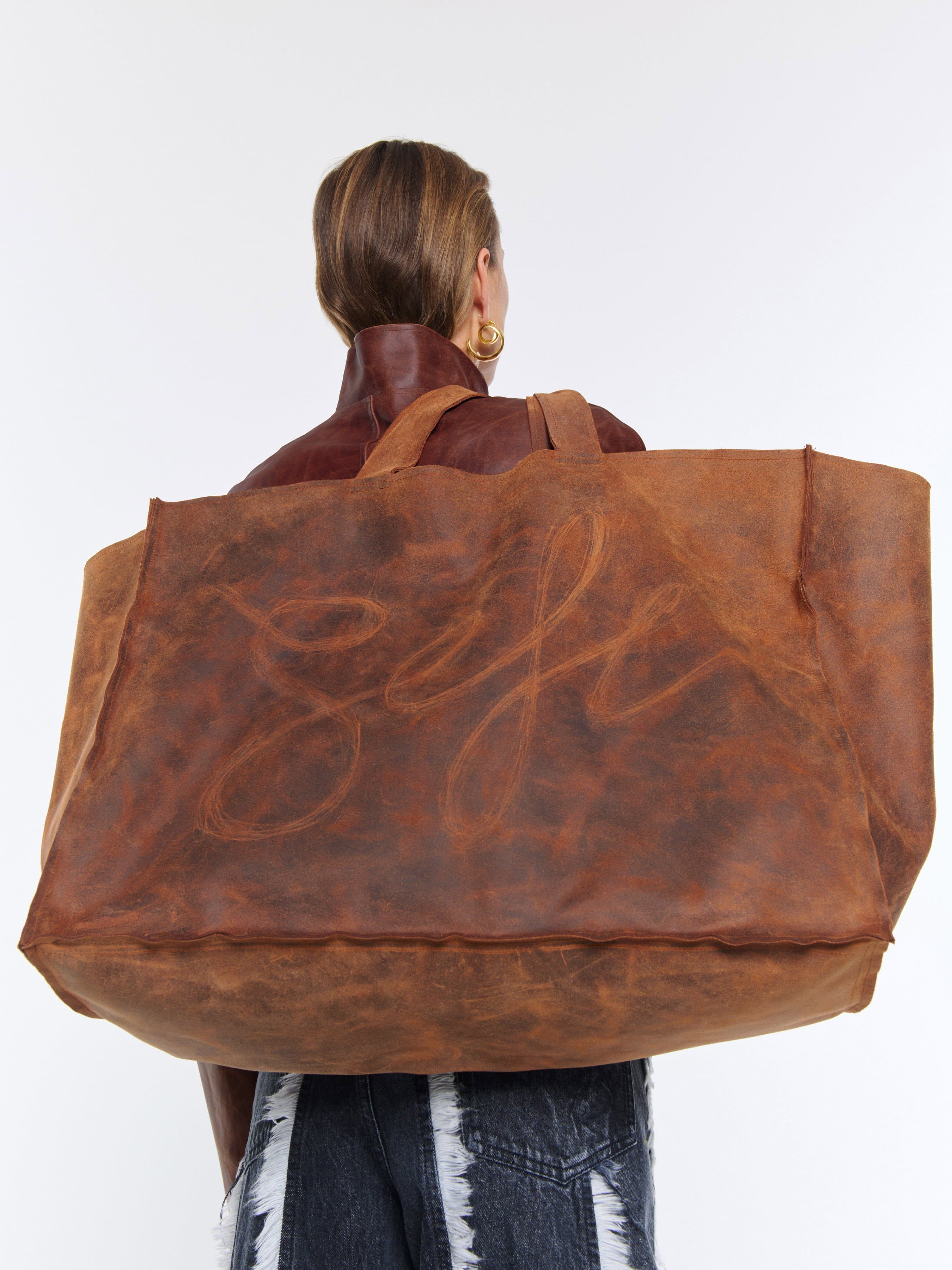 1359_1e35f9e9c1-1607_8389739a77-romano-bag-flame-leather_004-original-large