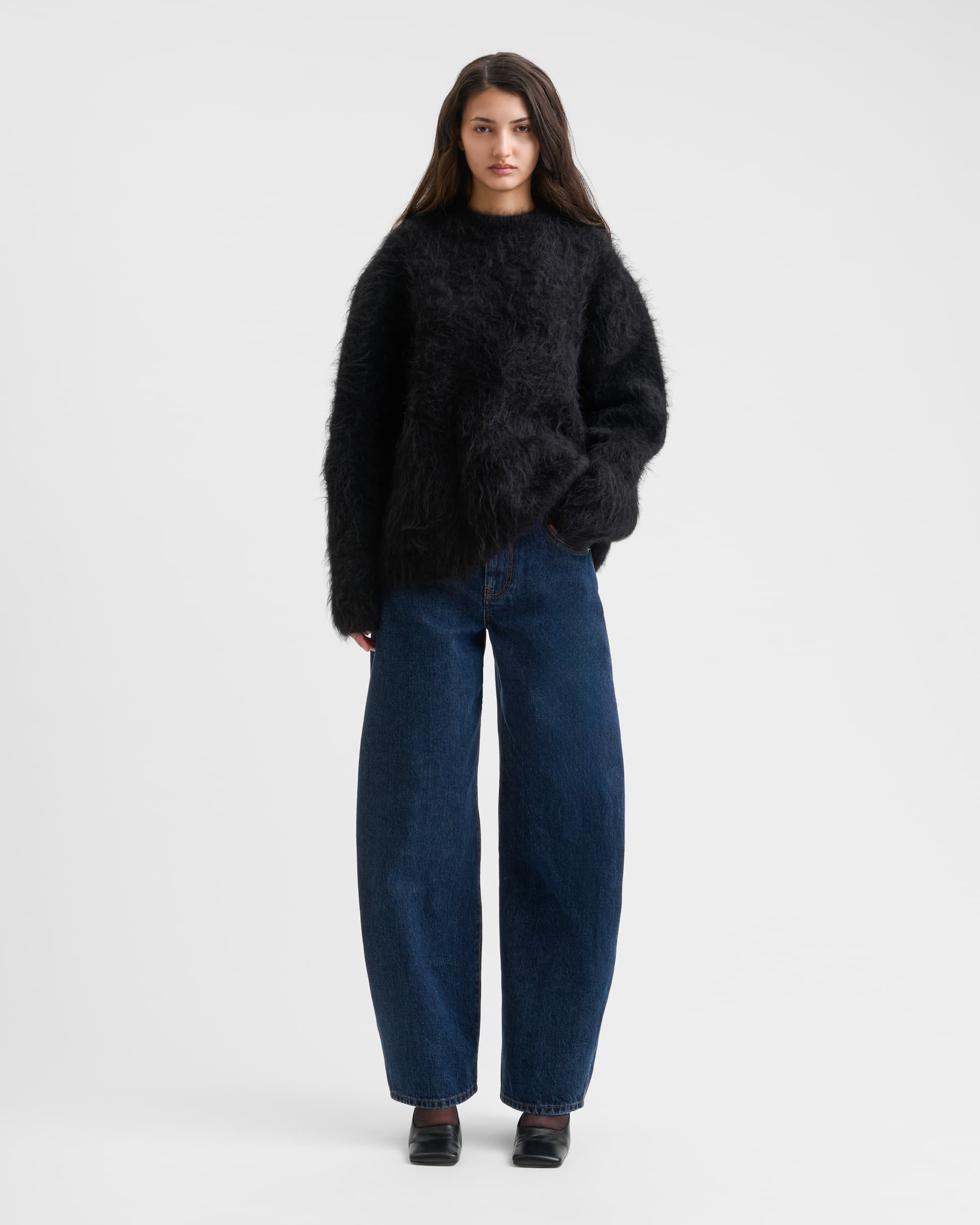 1365_bdfc94aaac-sefr_fw26_haru-sweater-black-alpaca_9402-large