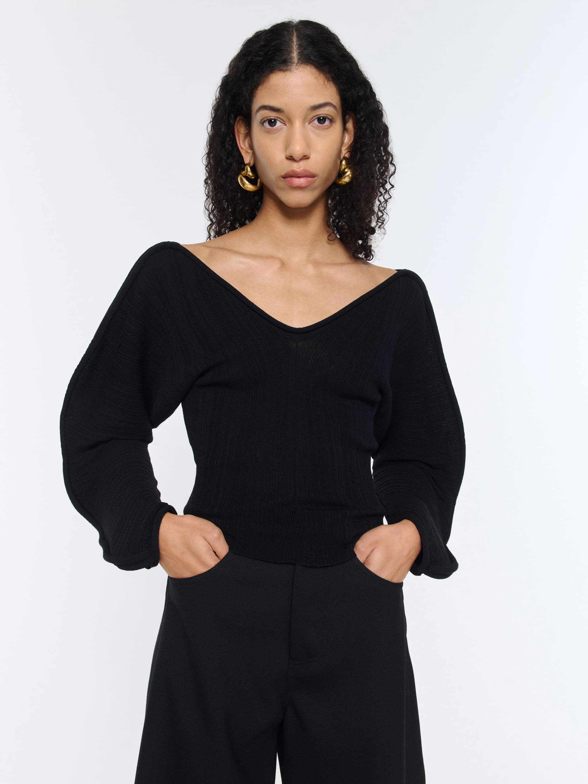 1407_4e912735a9-anguille-sweater-fluid-curved-black_025-large