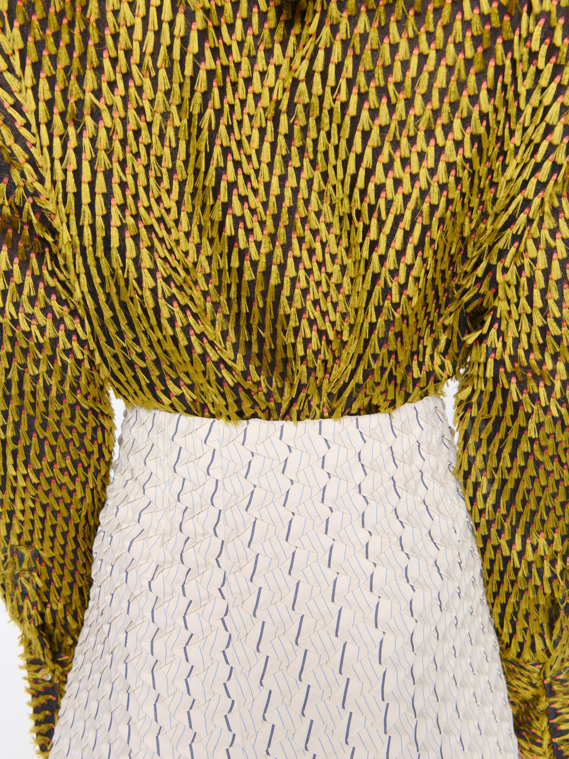 1427_f9d3b4636b-margo-skirt-geometric-intense-white_025-large