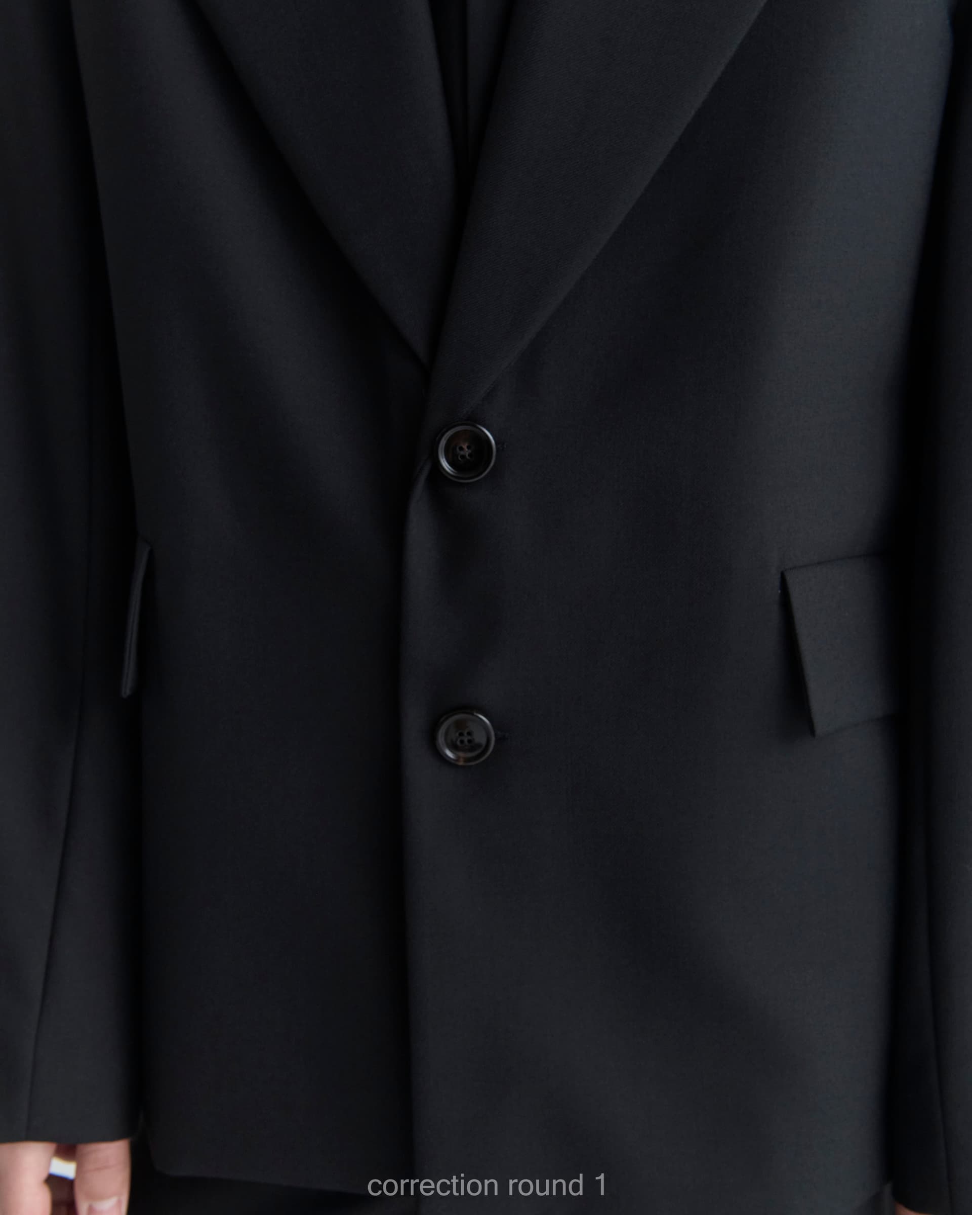 1451_18dc4012e8-06_amare_blazer_fine_black_wool_0348-large