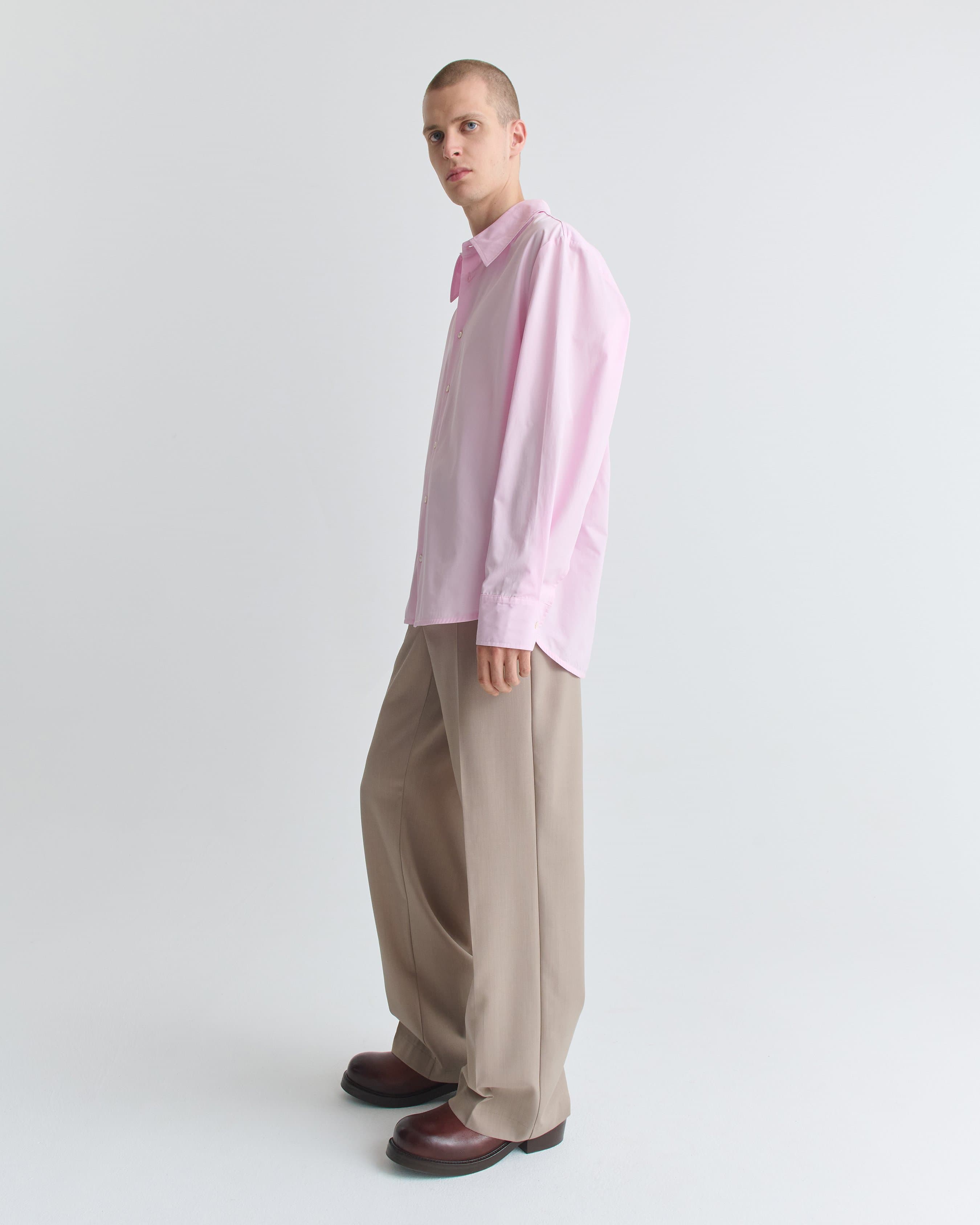1455_41bbc311b4-12_wes_shirt_pink_poplin_0805-large