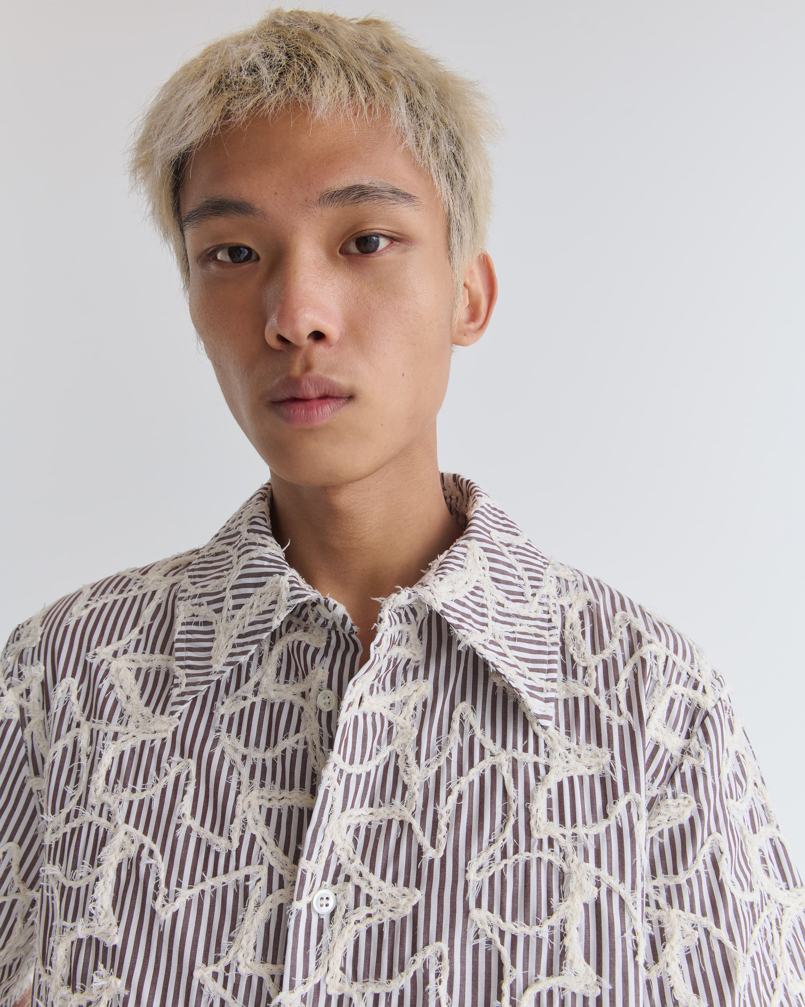 1460_82feb3e2cb-10_dayot_shirt_by_the_pool_stripe_0480-large