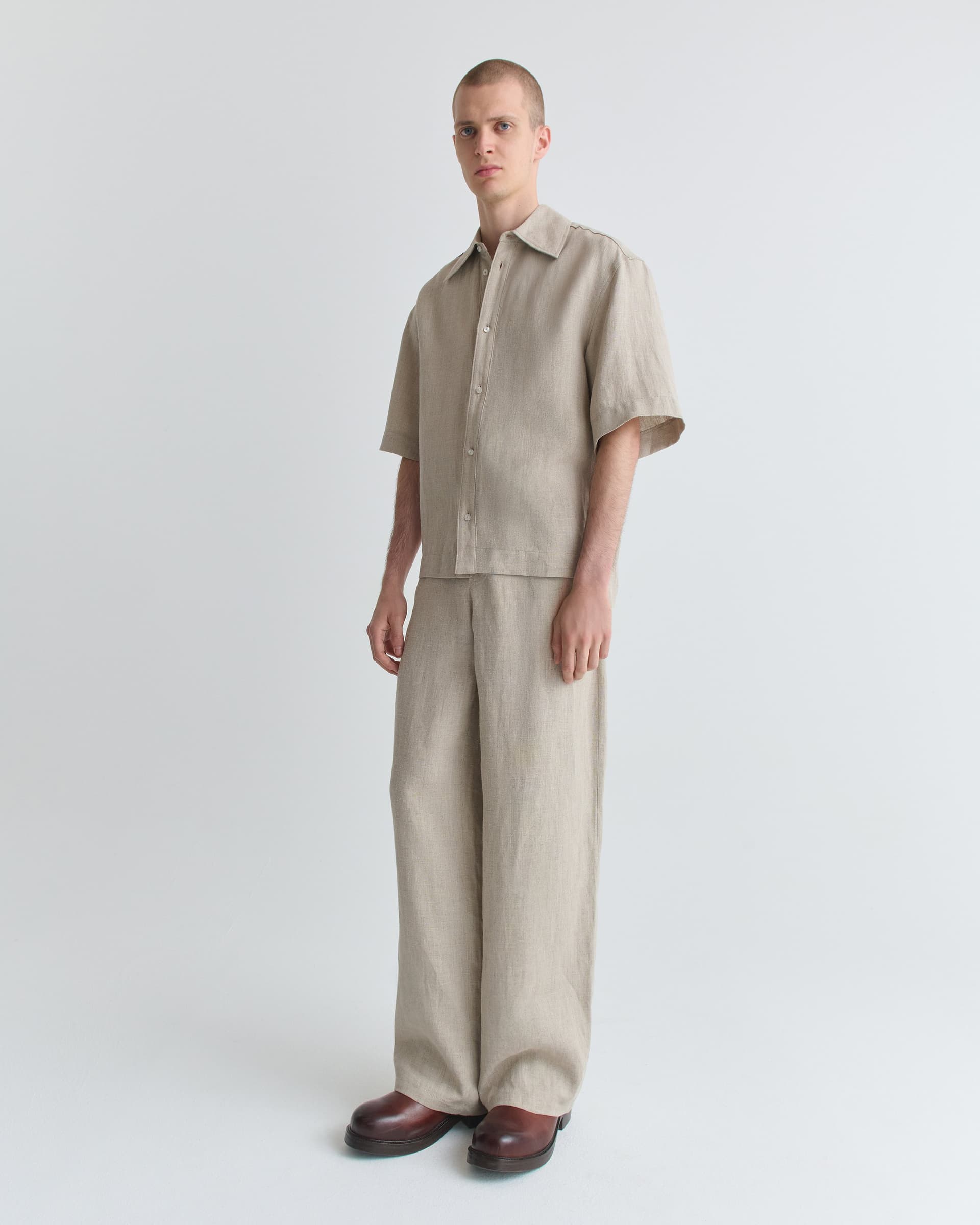 1463_9463a1a3b9-10_dao_shirt_beige_concrete_linen_0693-large