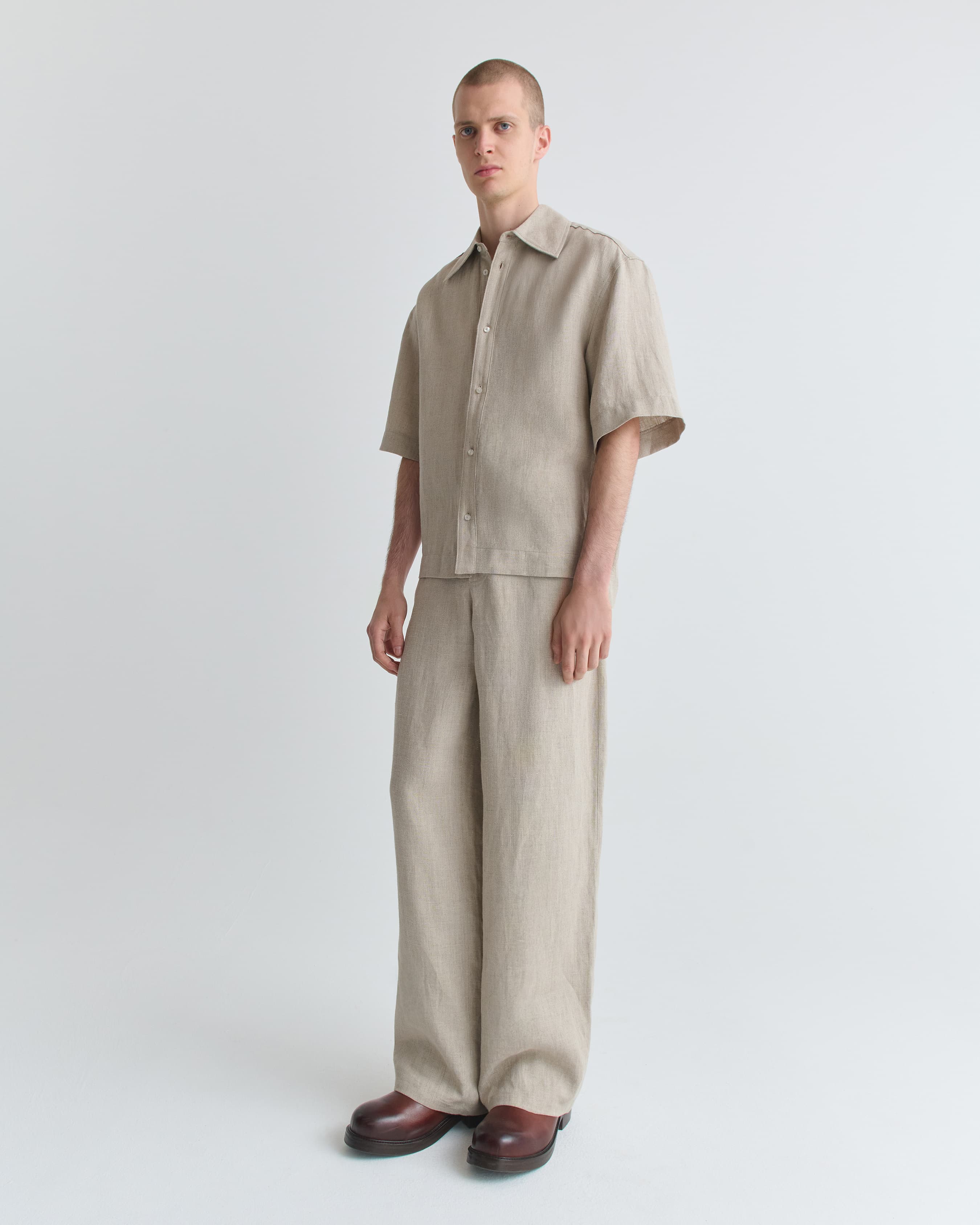 1463_9463a1a3b9-10_dao_shirt_beige_concrete_linen_0693-large