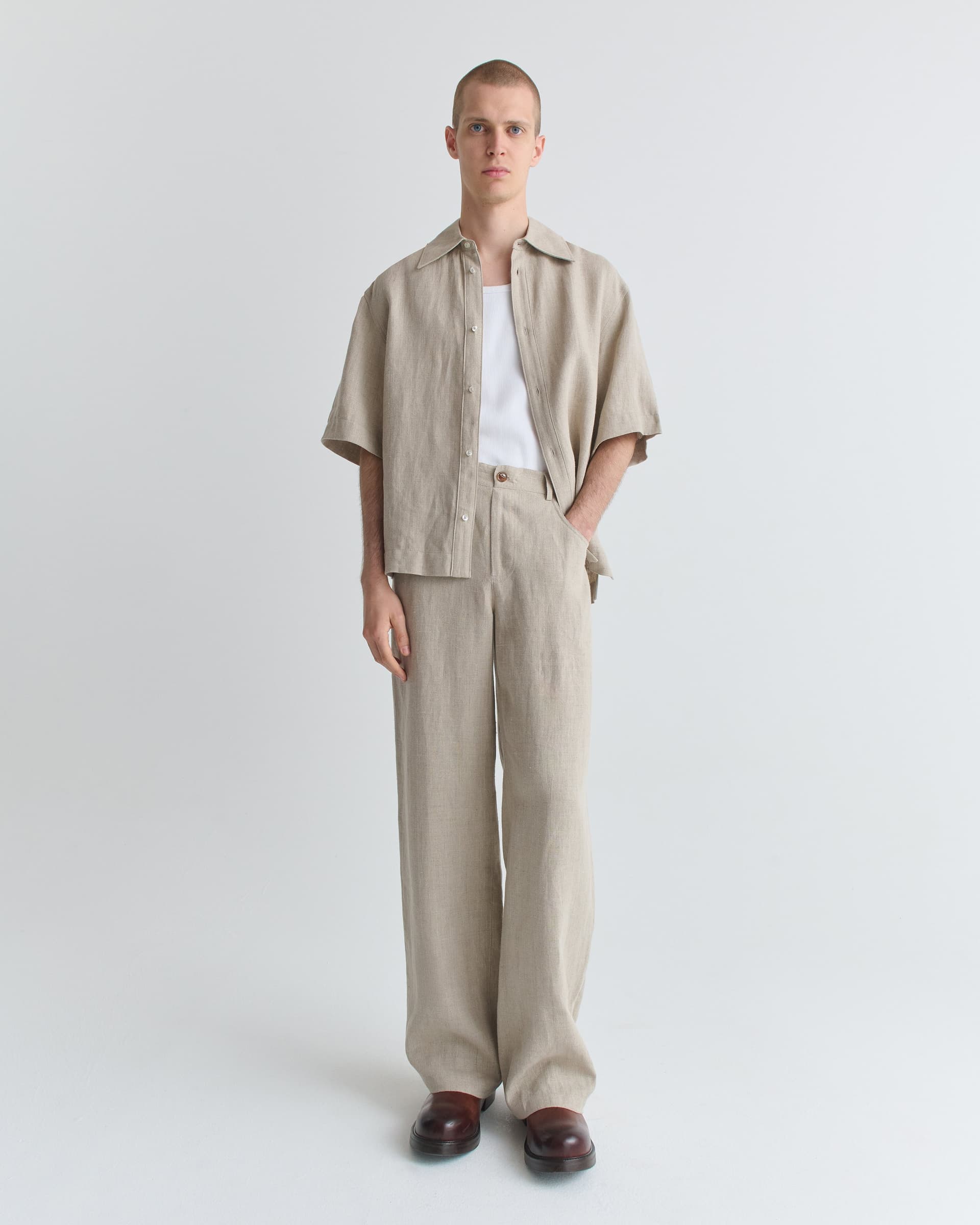 1463_9aa3af7bc8-10_dao_shirt_beige_concrete_linen_0643-large