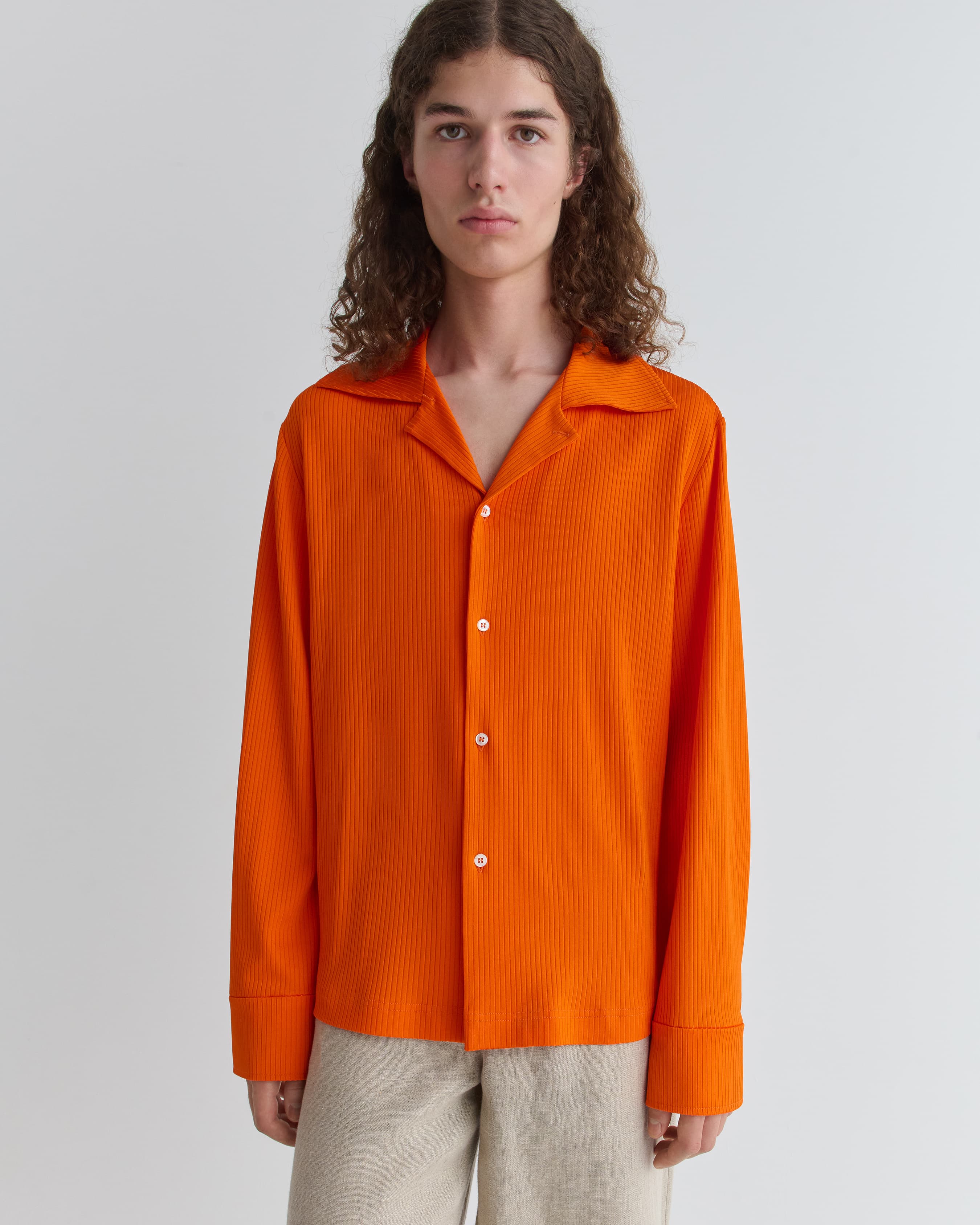 1464_4359c1c4e5-12_darian_shirt_tangerine_viscose_rib_0616-large