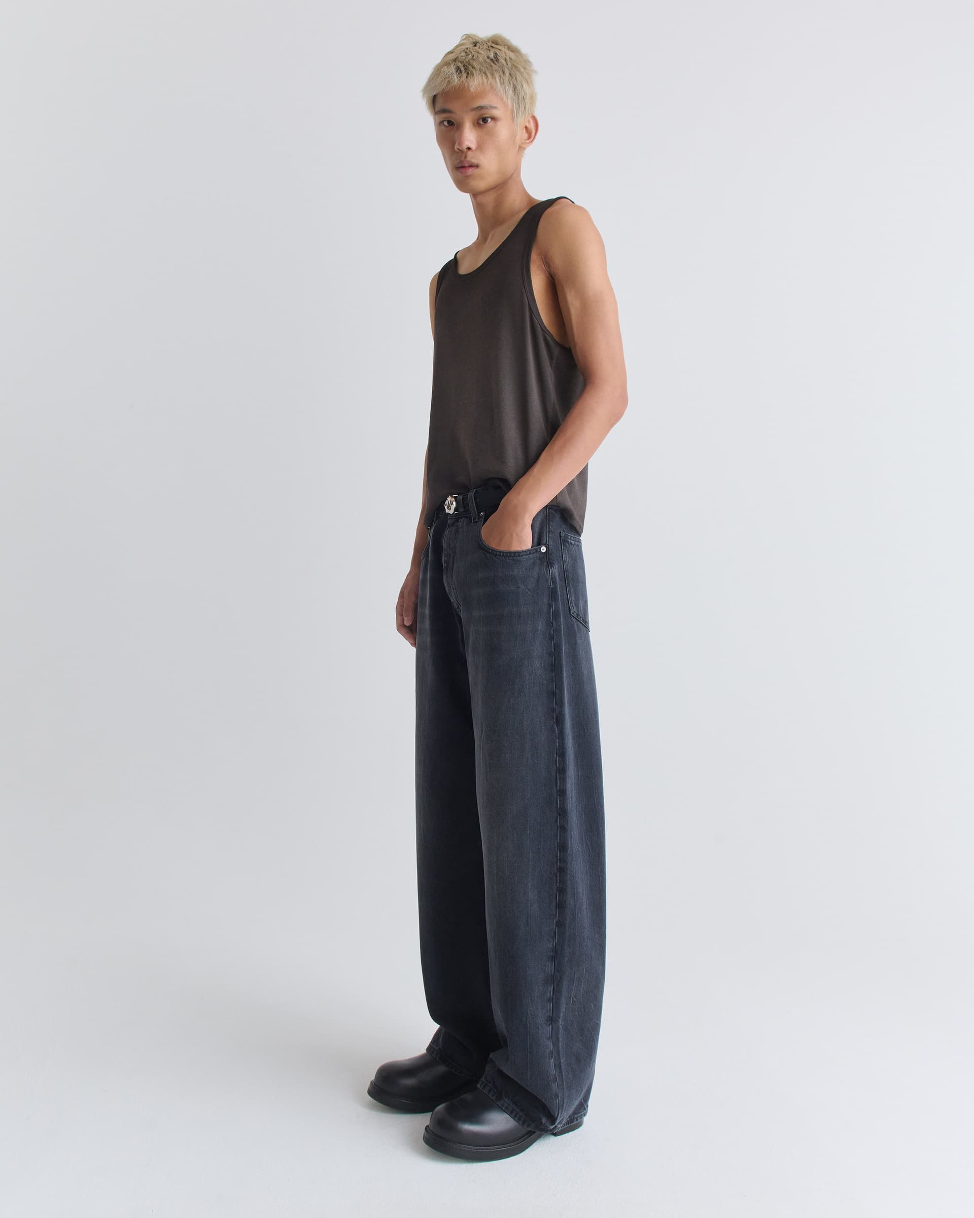 1465_f042bda371-13_cyril_tank_top_grease_0656-large