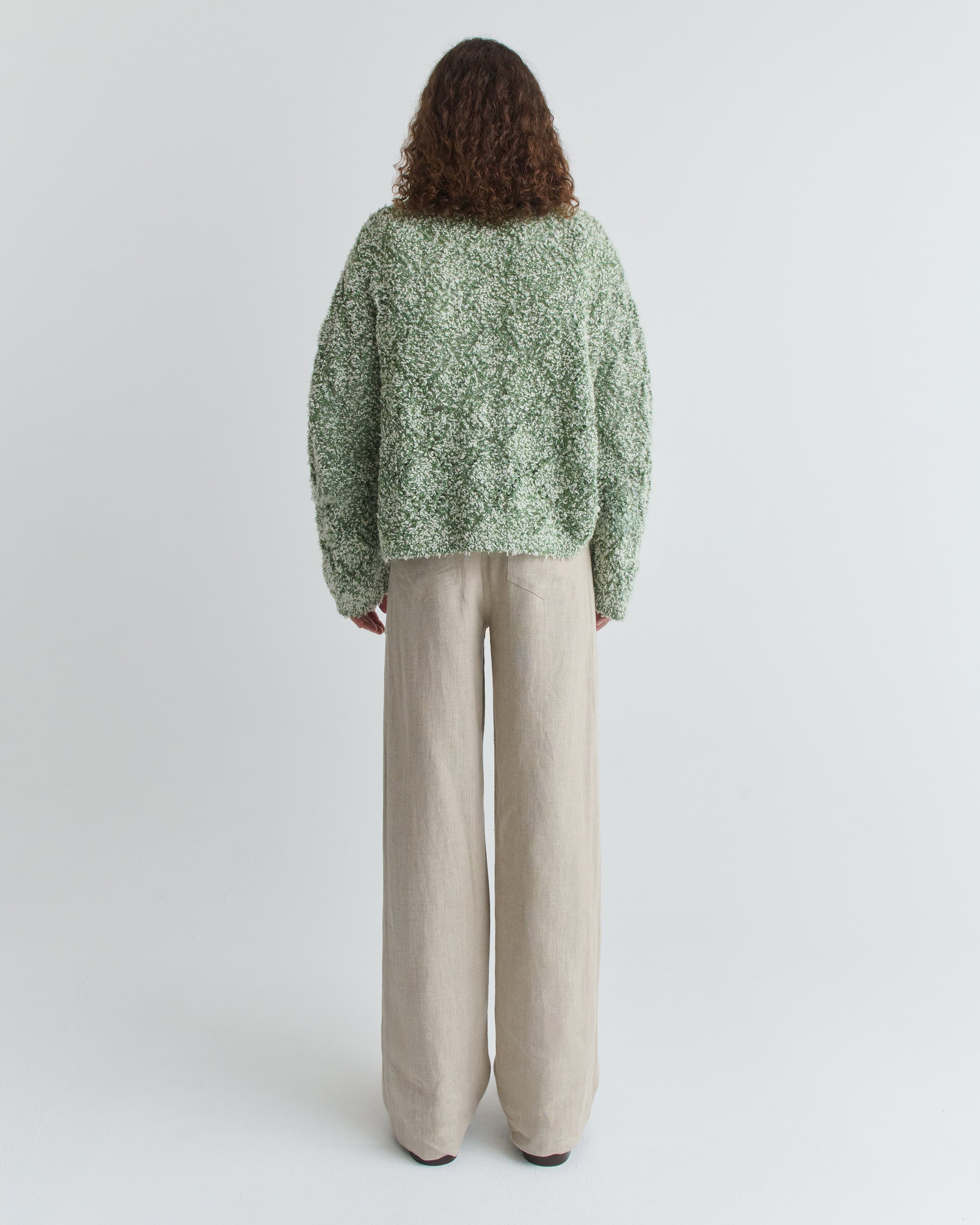 1477_420f3d67f4-13_abain_cardigan_zoysia_field_0675-large