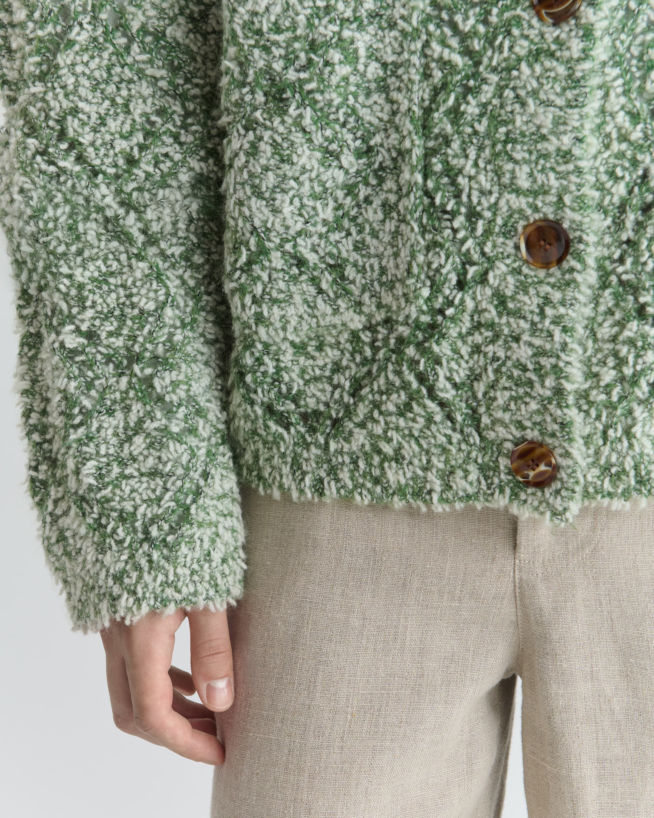 1477_700af59e25-13_abain_cardigan_zoysia_field_0659-large