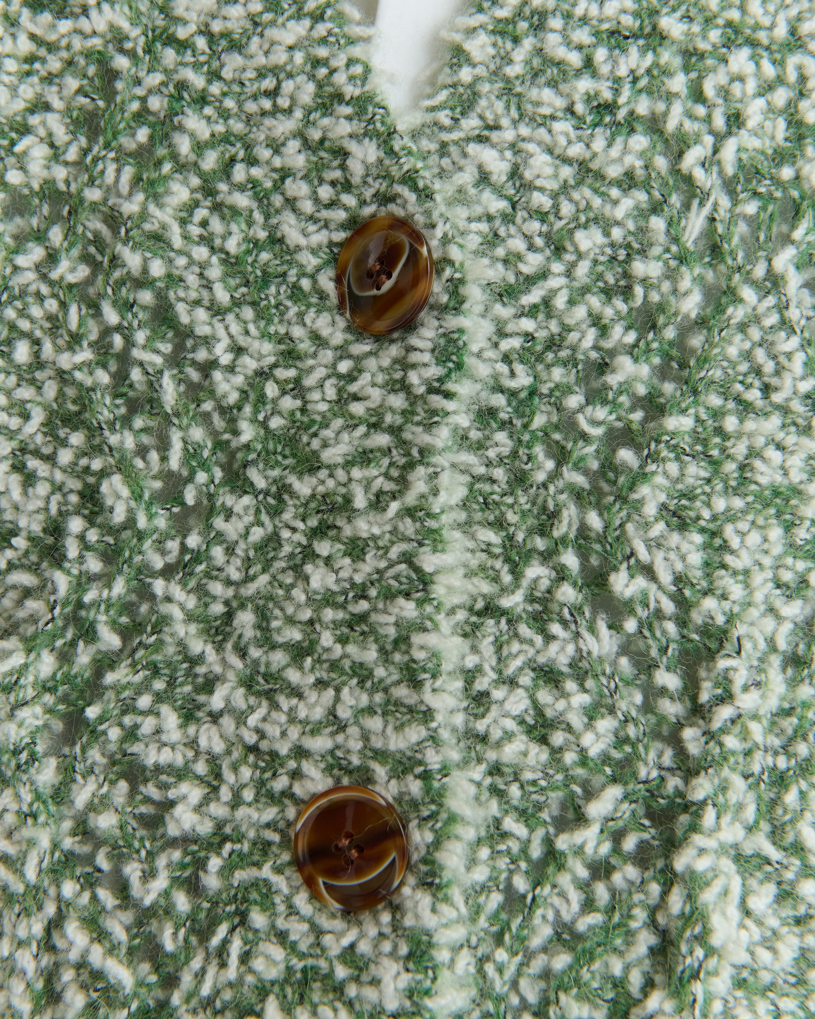 1477_85d7a5883e-13_abain_cardigan_zoysia_field_0664-large