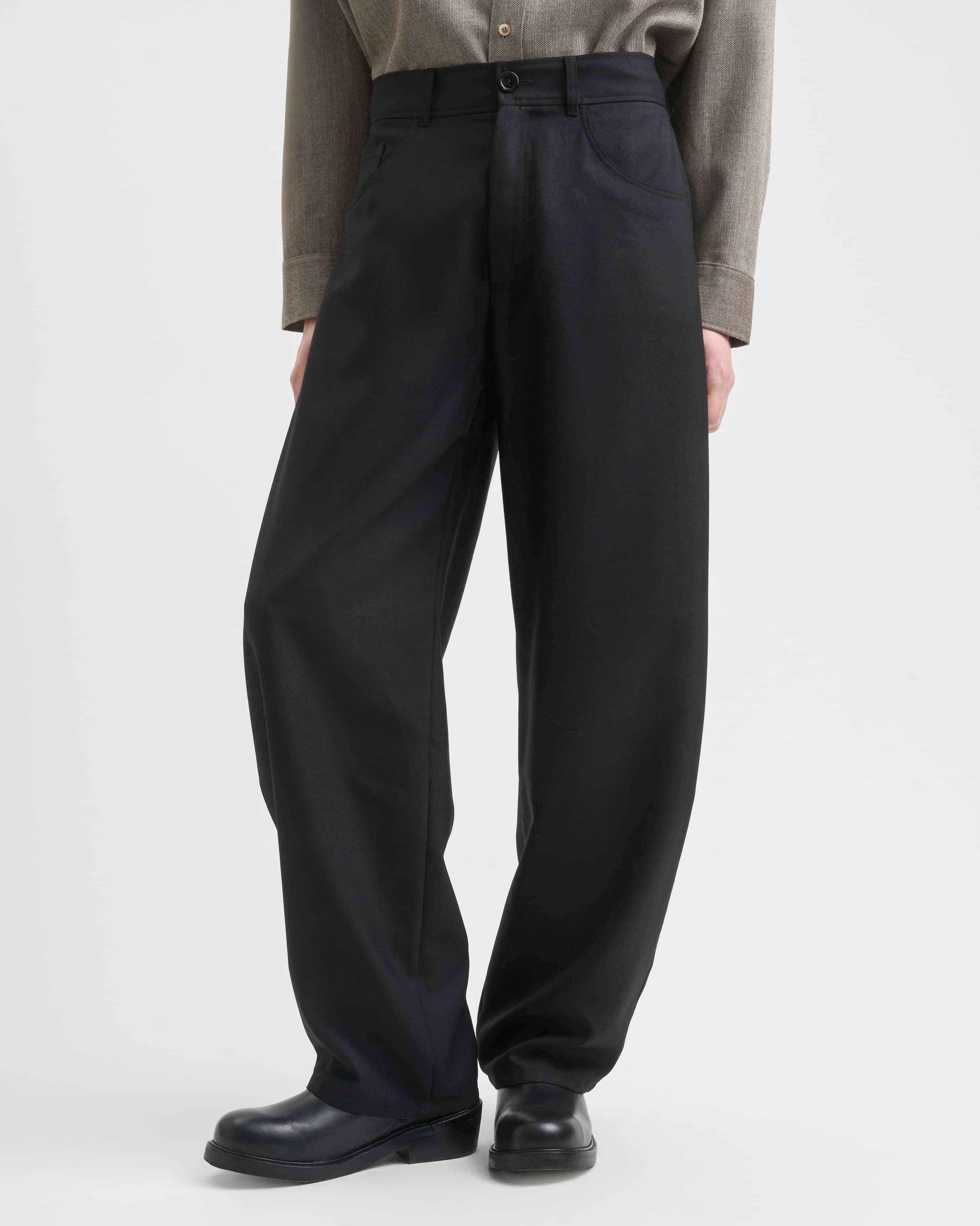 1478_a2095f11f9-sefr_fw26_gino-trouser-fine-black-wool_9574-large