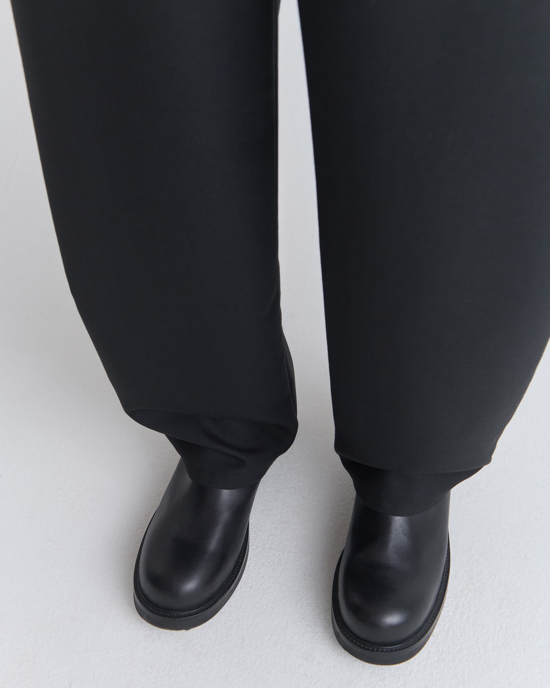 1478_f4434d1b2f-27_gino_trouser_fine_black_wool_1386-large