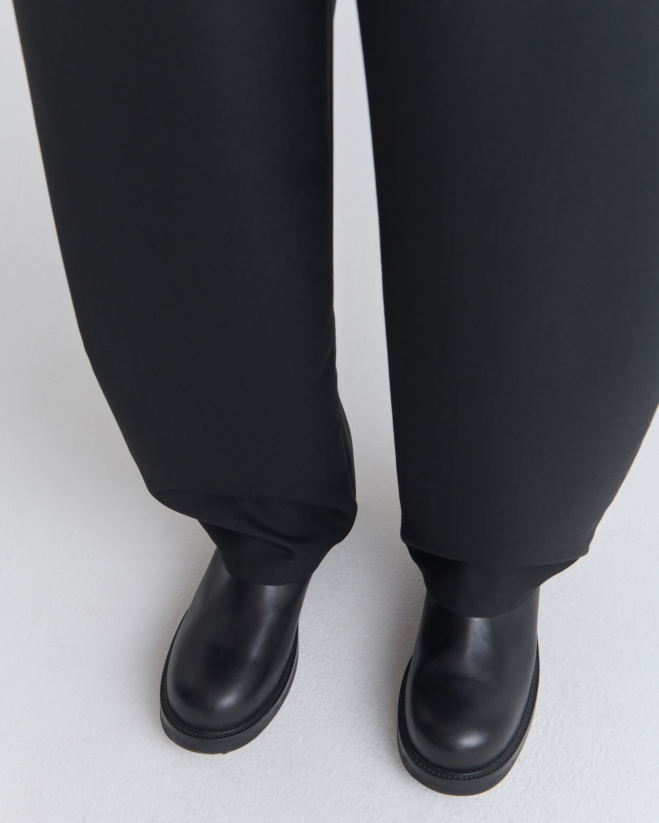 1478_f4434d1b2f-27_gino_trouser_fine_black_wool_1386-large