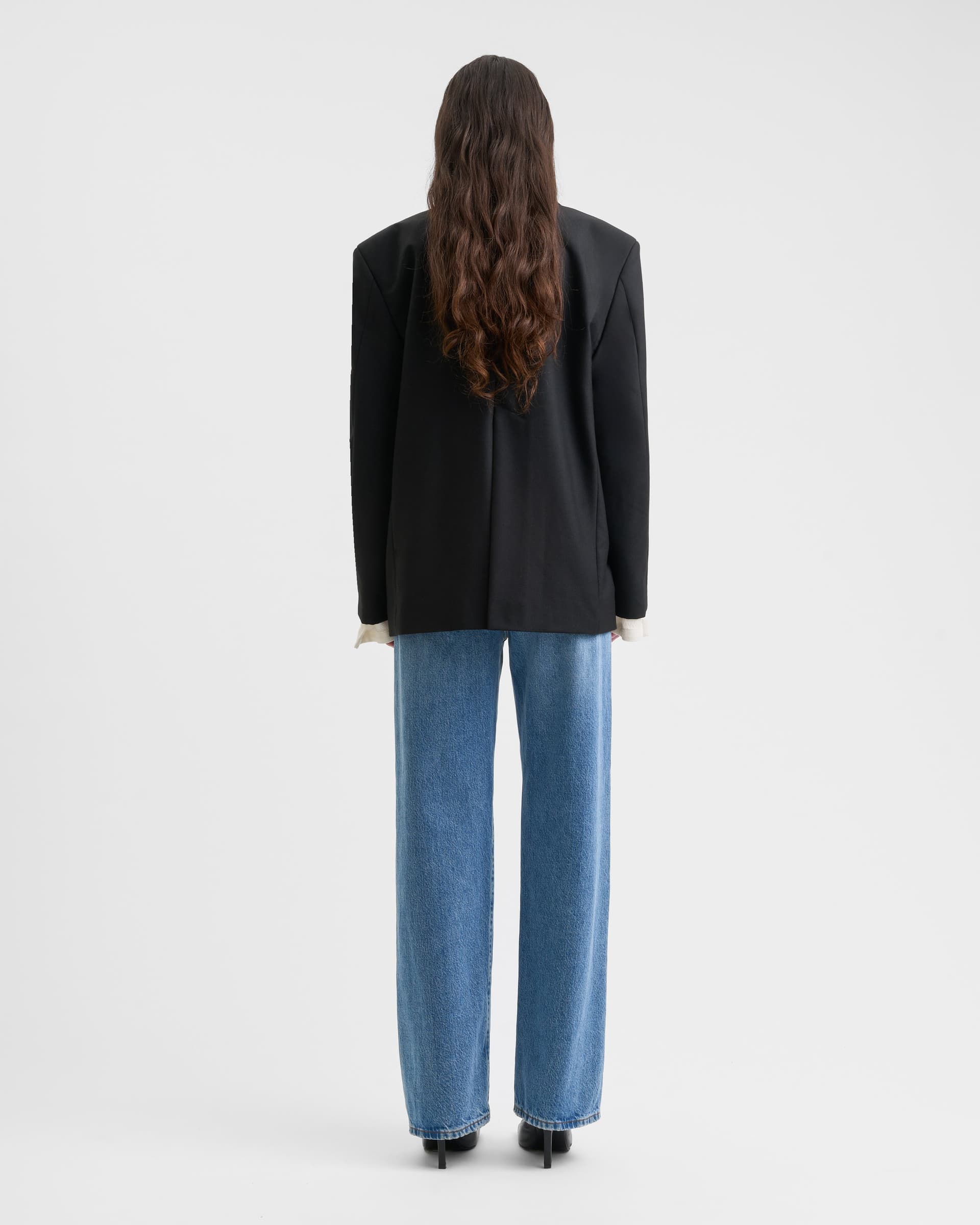 1511_7fc5fd1974-sefr_fw26_gwen-blazer-fine-black-wool_9194-large