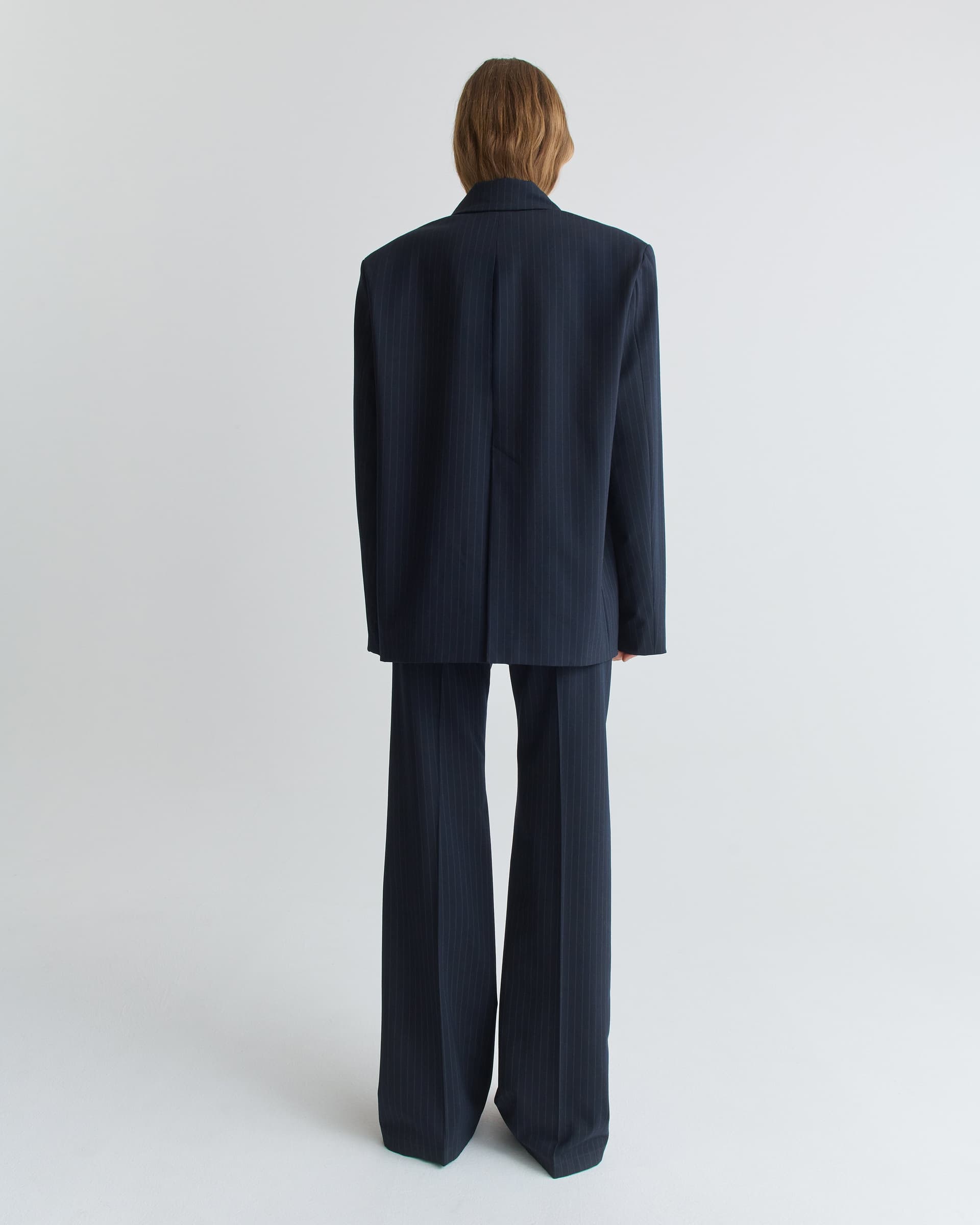 1514_da15d2c024-08_somin_blazer_banker_pinstripe_0531-large