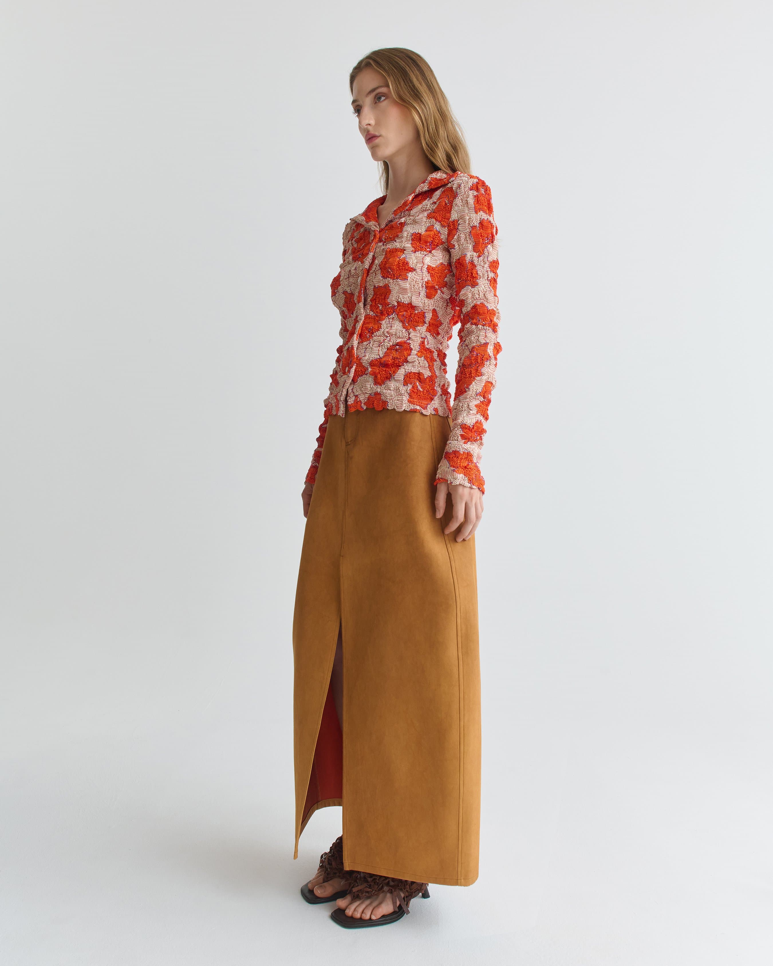 1516_23edb980d3-12_erin_shirt_crinkled_abstract_flower_0824-large