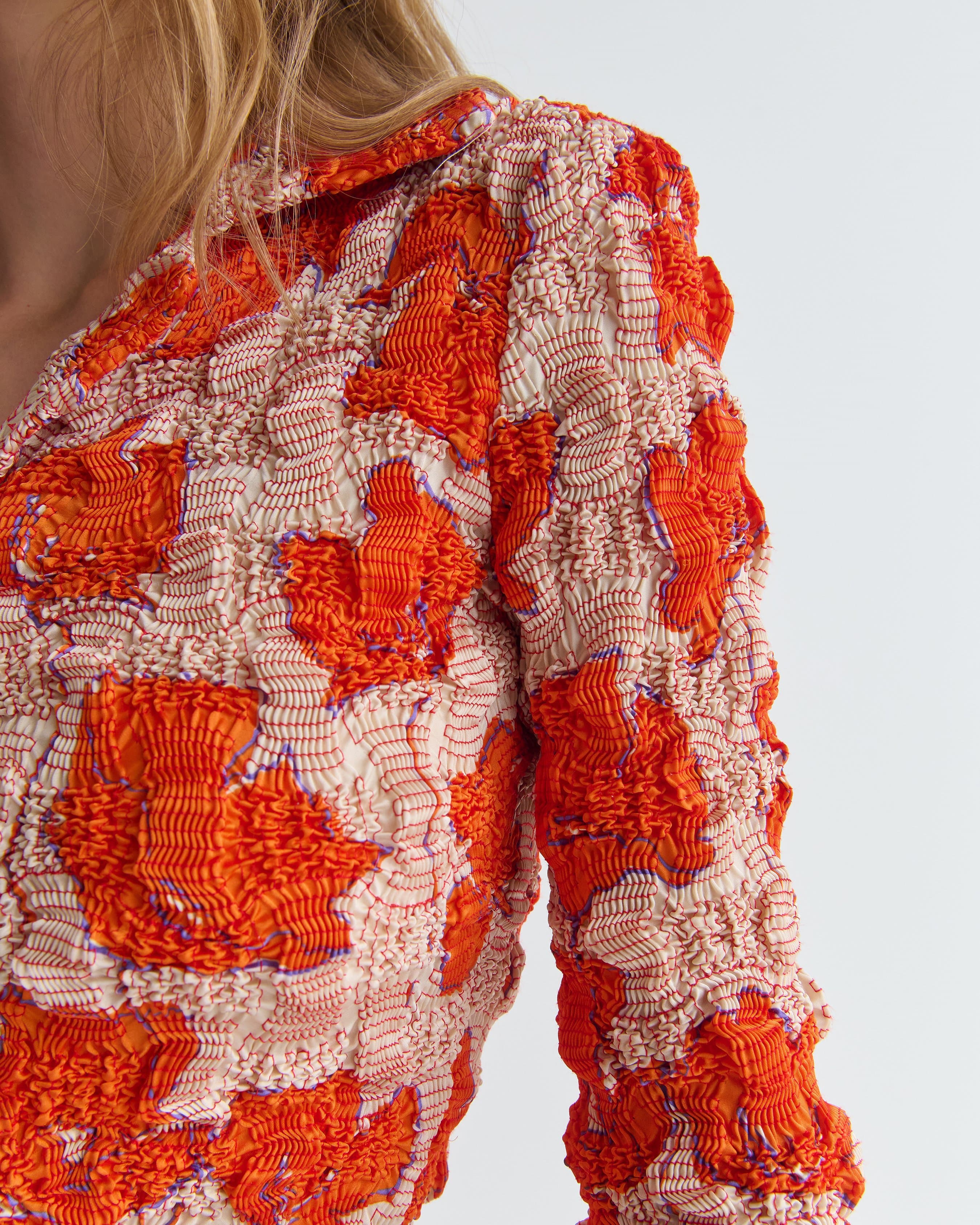 1516_6d2950f04b-12_erin_shirt_crinkled_abstract_flower_0812-large