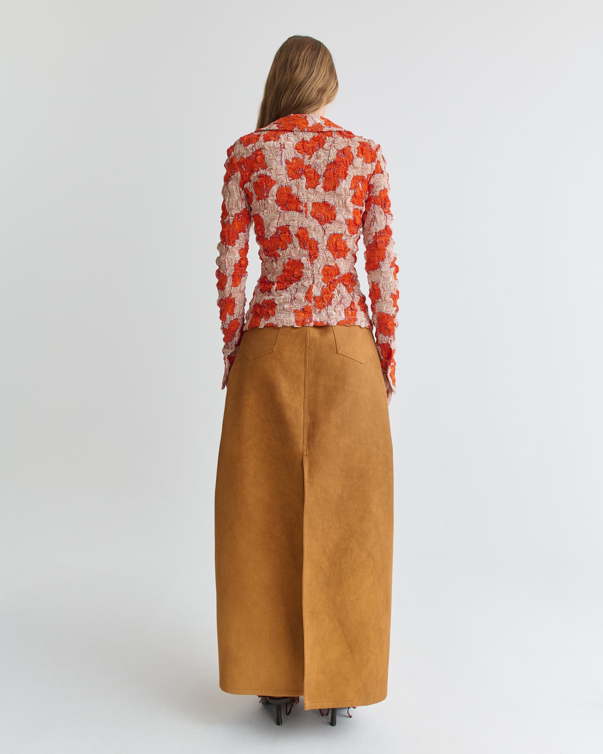 1516_963735b520-12_erin_shirt_crinkled_abstract_flower_0830-large