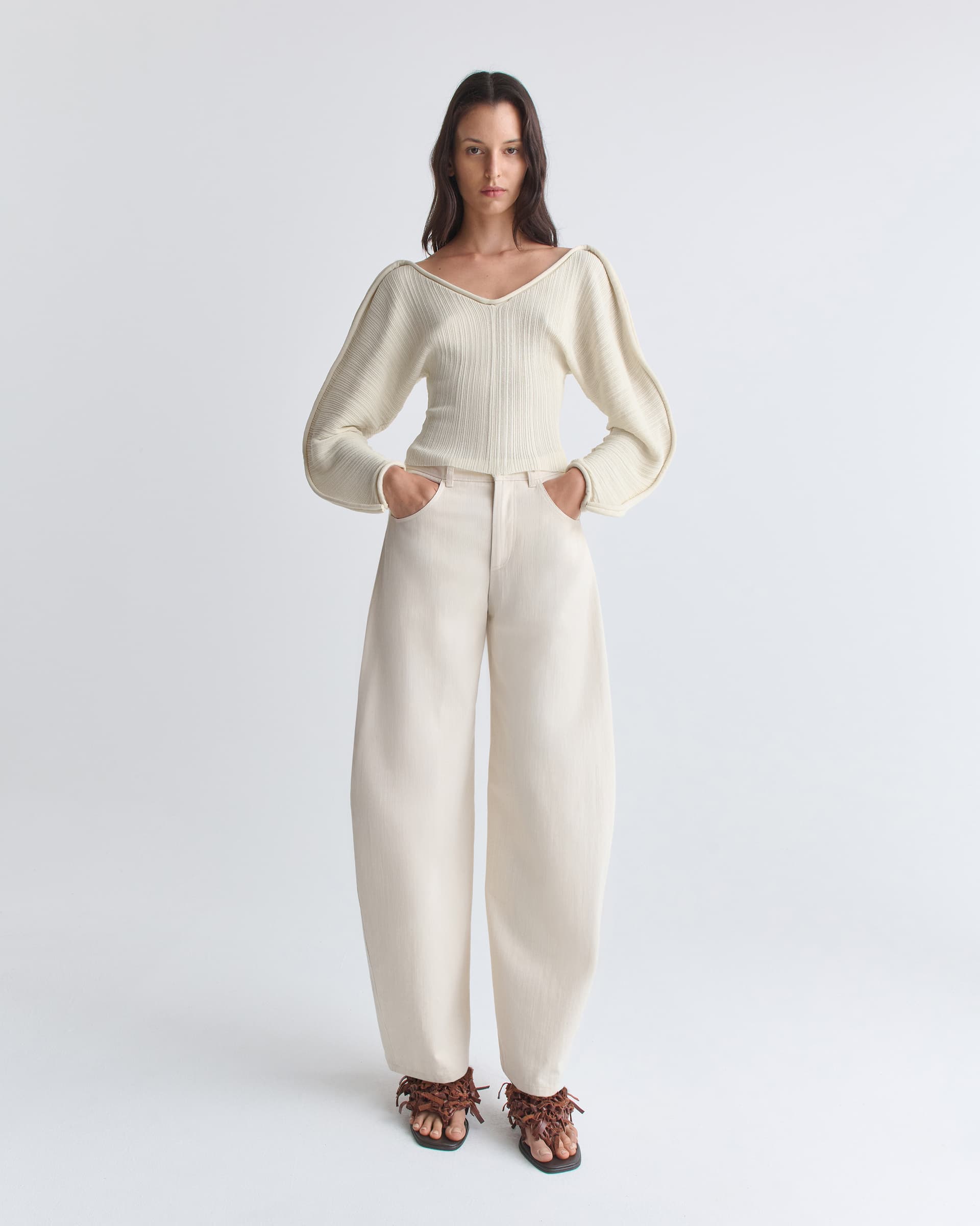 1524_3032c0bf87-36_anguille_sweater_fluid_curved_cream_1857-large