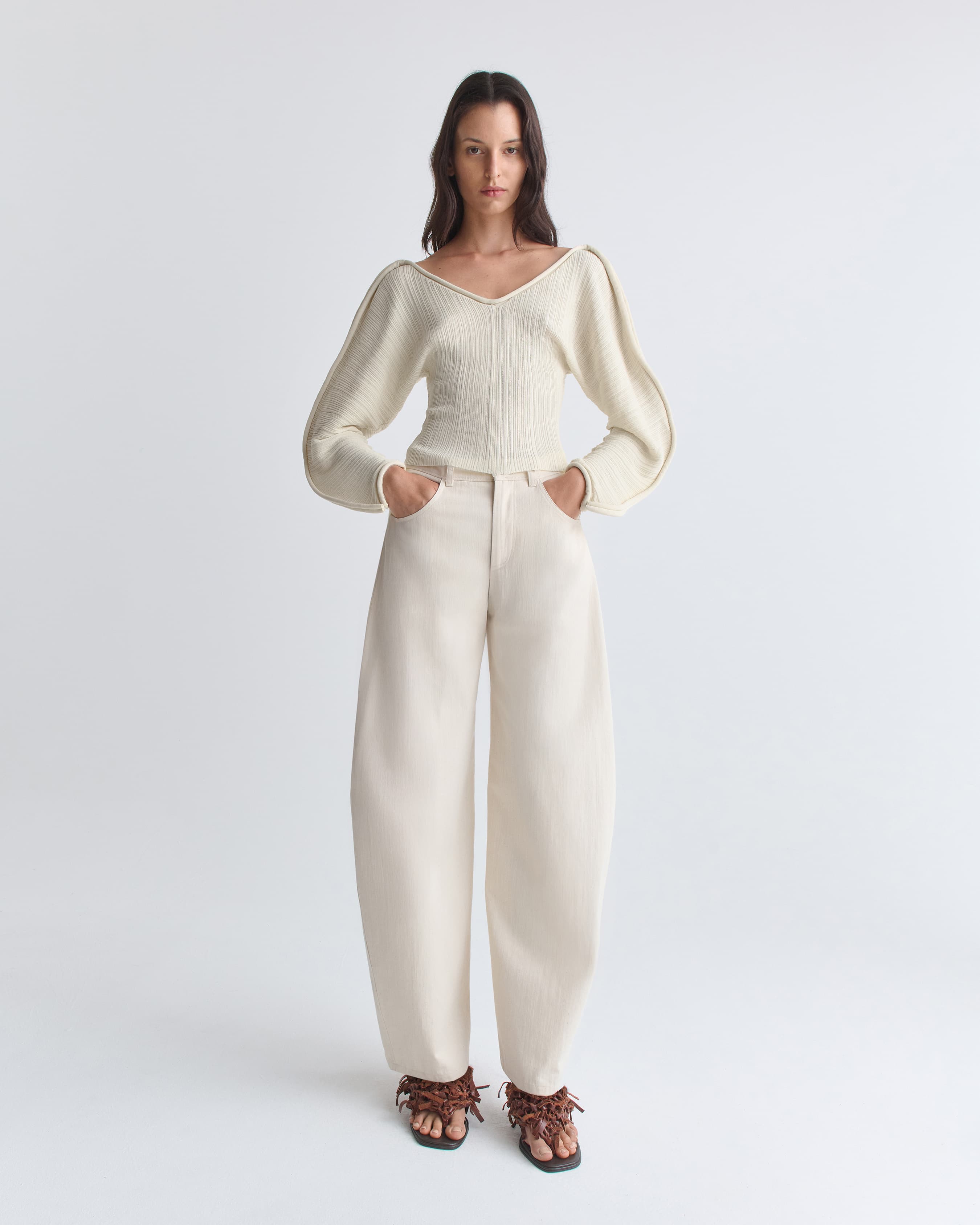 1524_3032c0bf87-36_anguille_sweater_fluid_curved_cream_1857-large