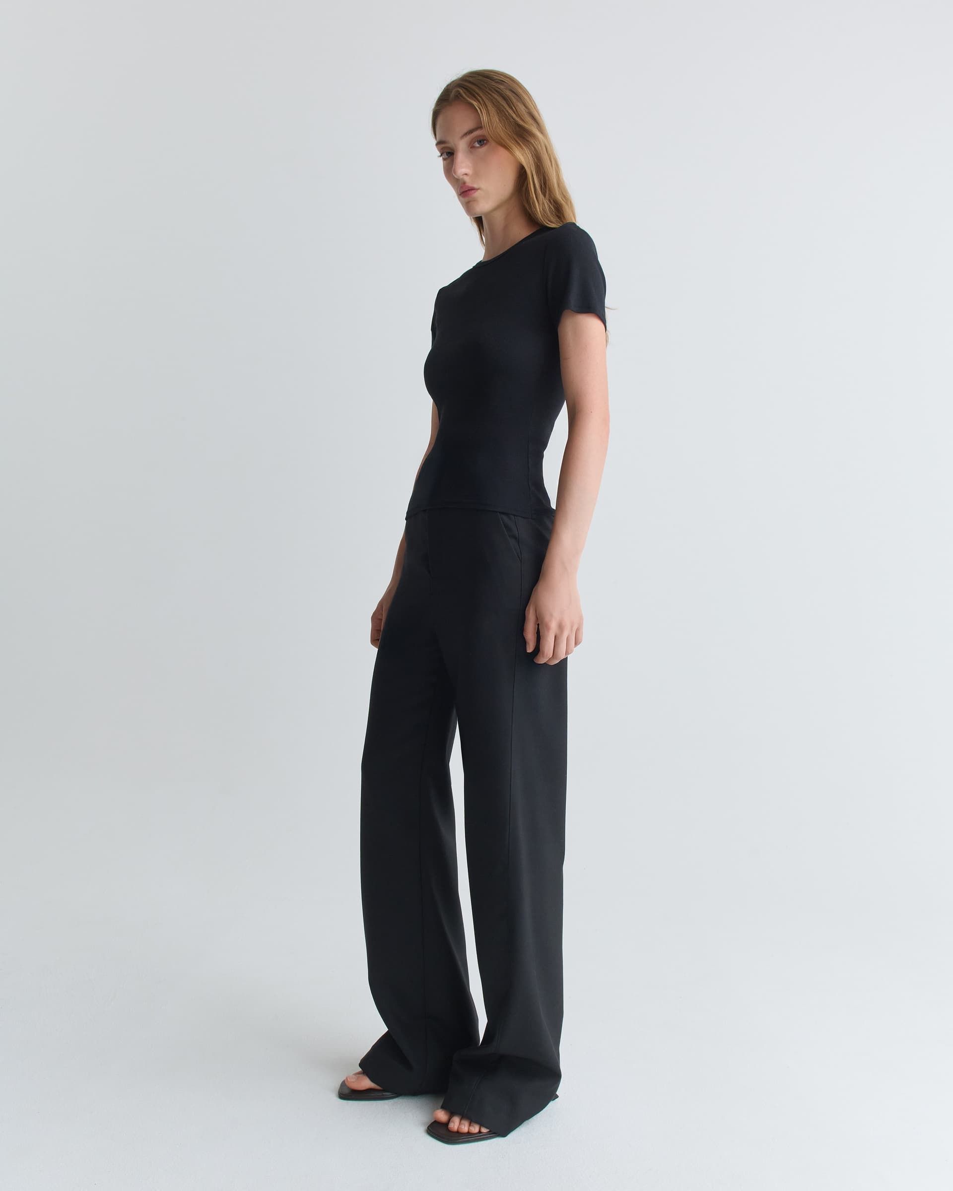 1529_36e370c658-31_salma_tshirt_organic_black_cotton_1978-large