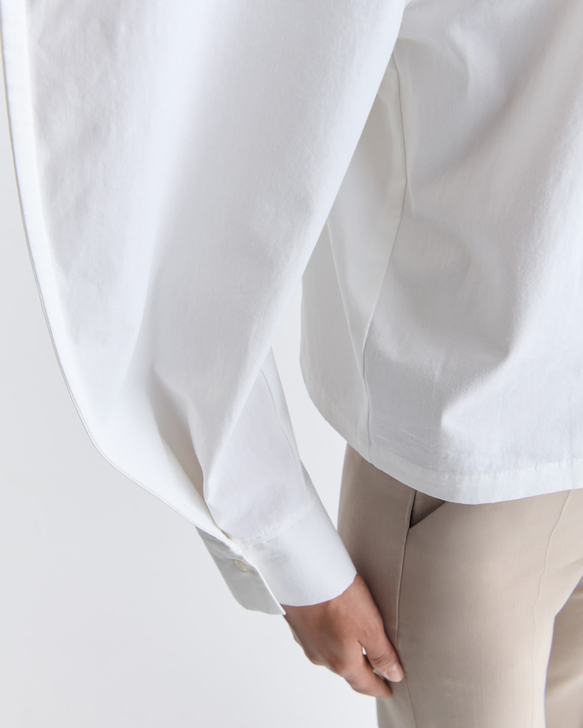 1537_97f1f542b6-12_siobhan_shirt_white_fine_poplin_0641-large