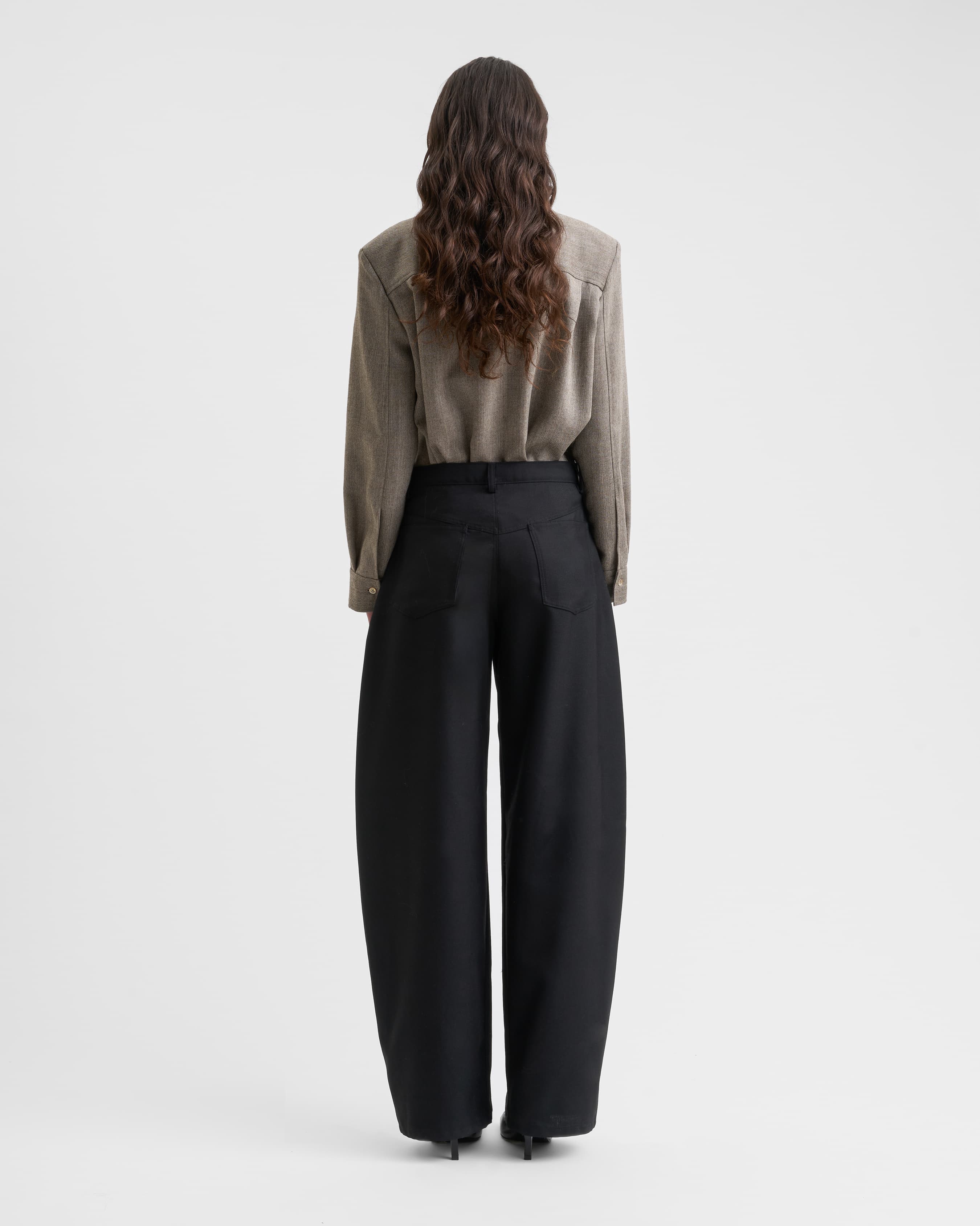1547_4ad746753b-sefr_fw26_soline-leather-trouser-black_8391-large
