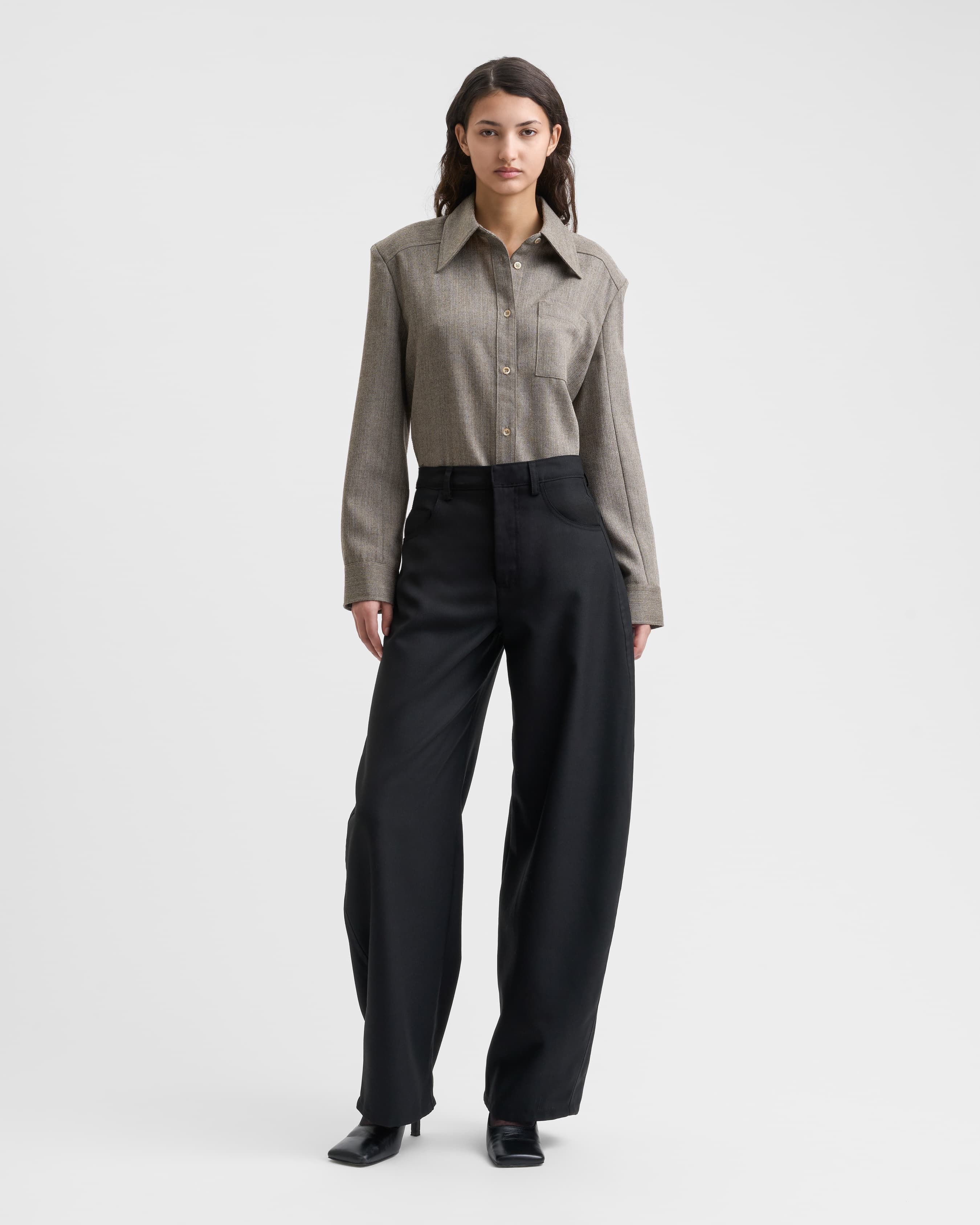 1547_f07763e0b6-sefr_fw26_soline-leather-trouser-black_8351-large