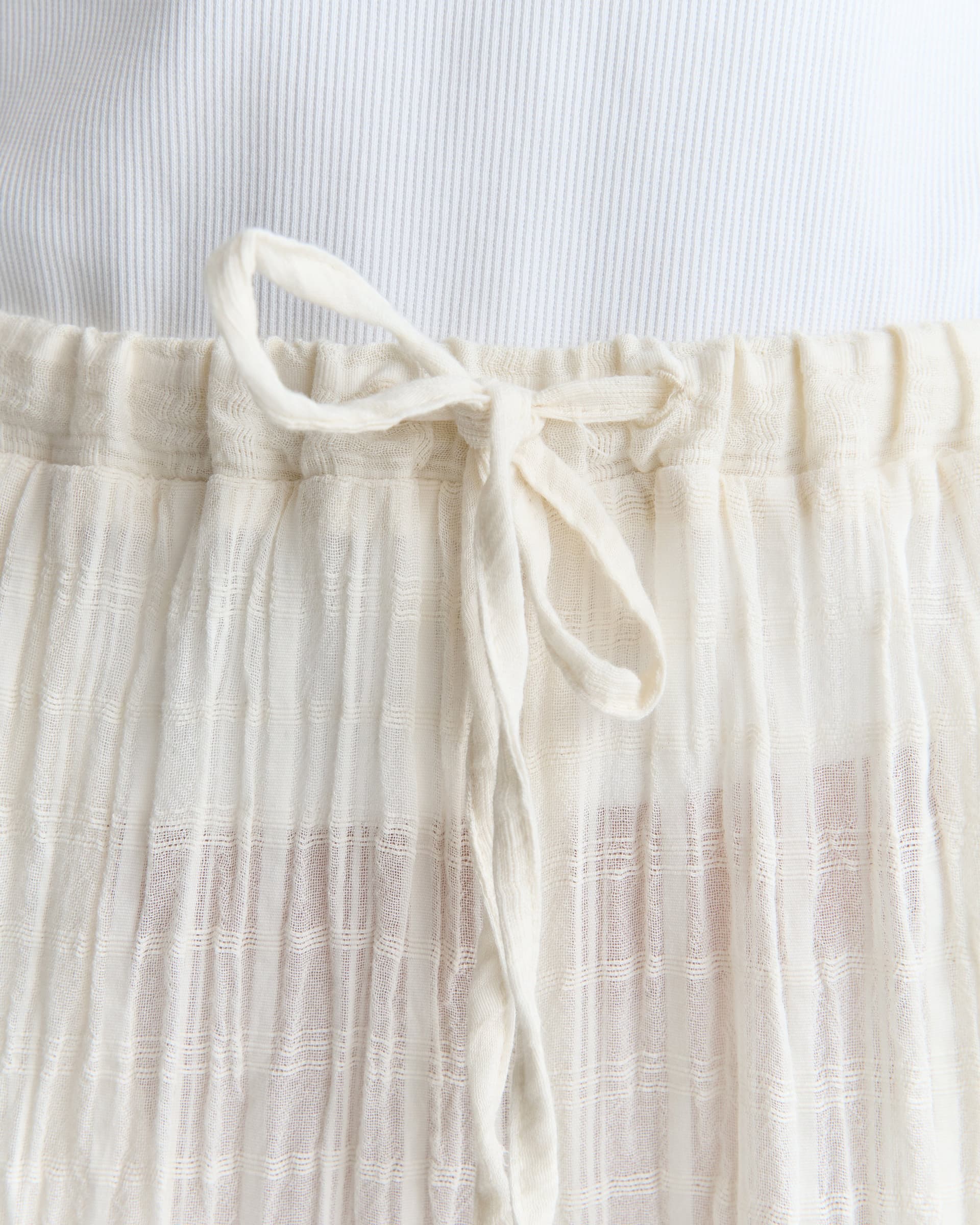 1552_78d653726f-18_daphne_trouser_cloud_white_check_0873-large