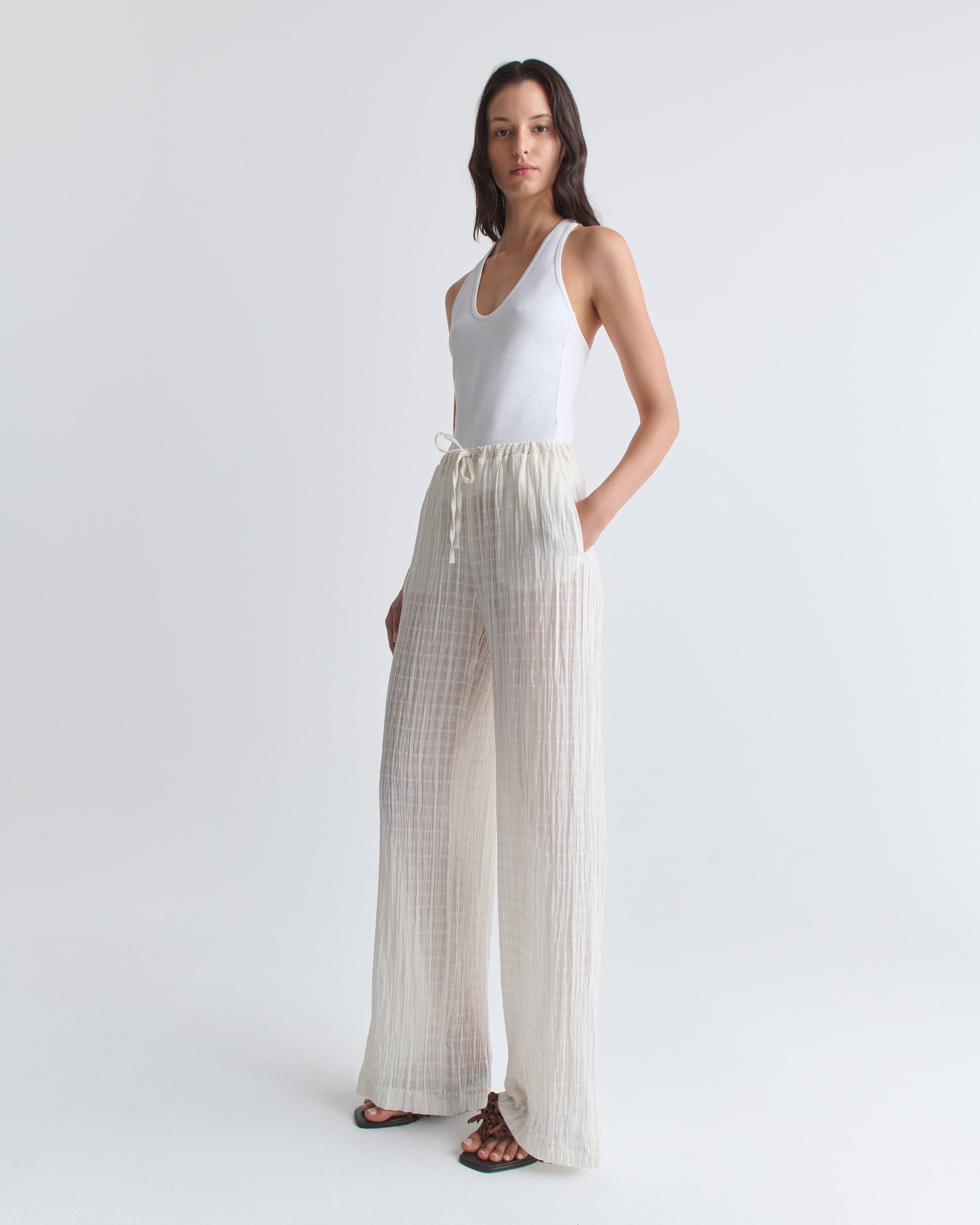 1552_d5764f6834-18_daphne_trouser_cloud_white_check_0879-large