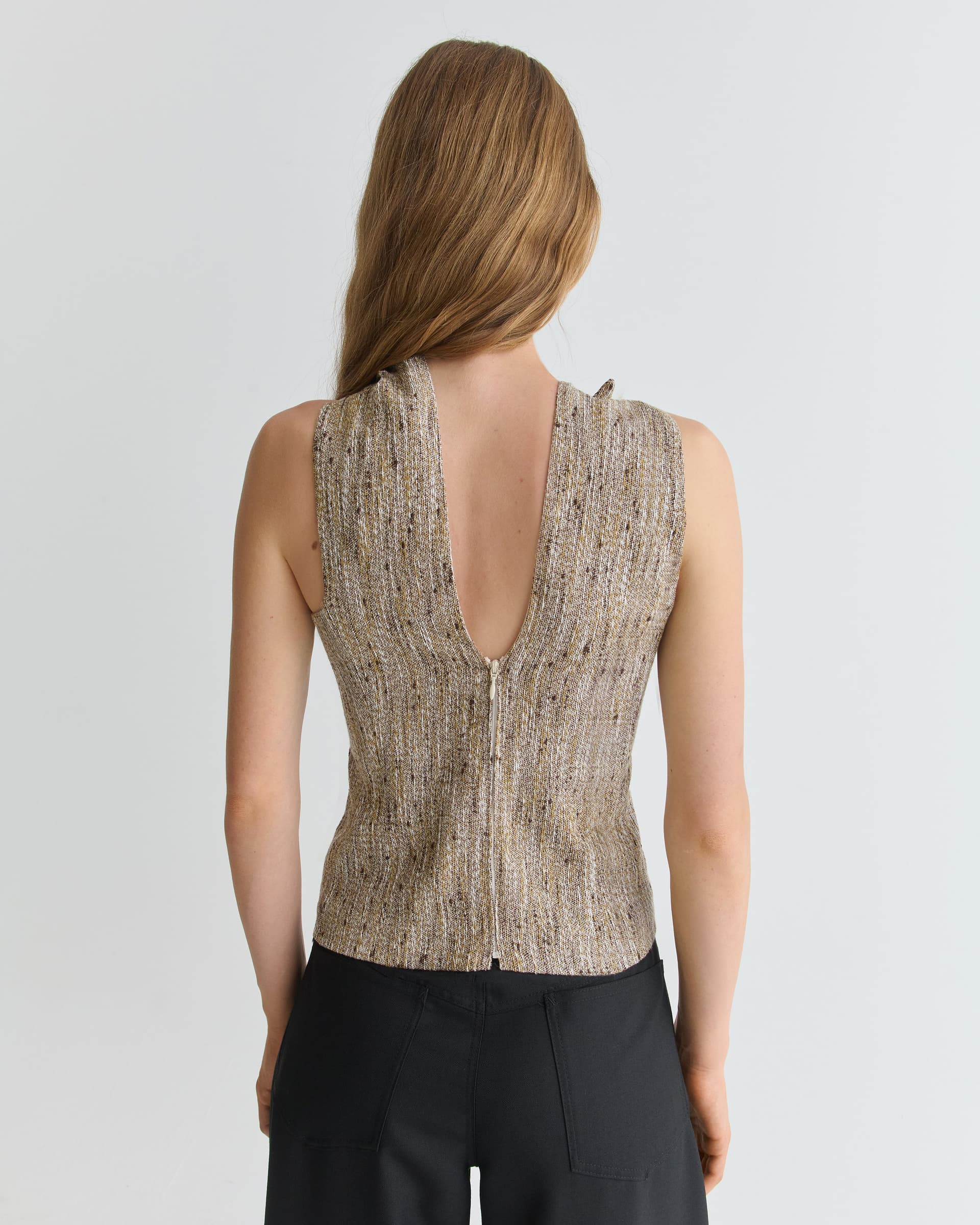 1581_14a05e4e4d-22_flora_top_fine_summer_tweed_1438-large