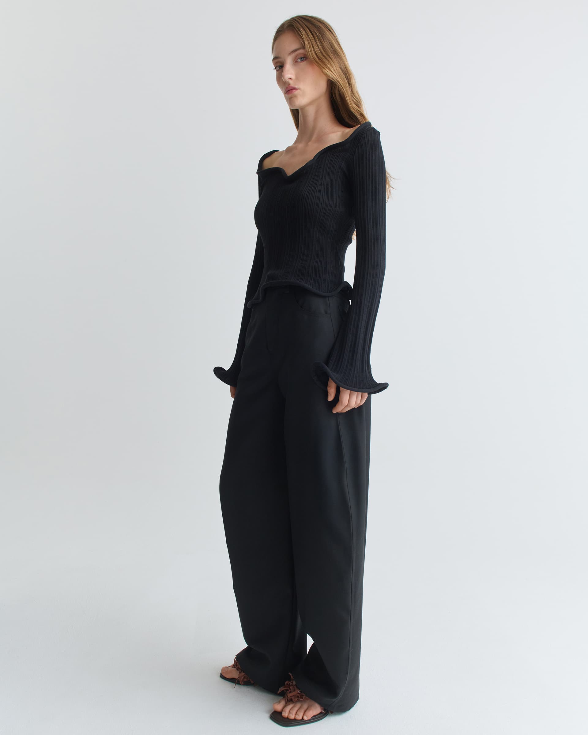 1594_d0e343f1d8-21_giselle_sweater_black_rib_1351-large