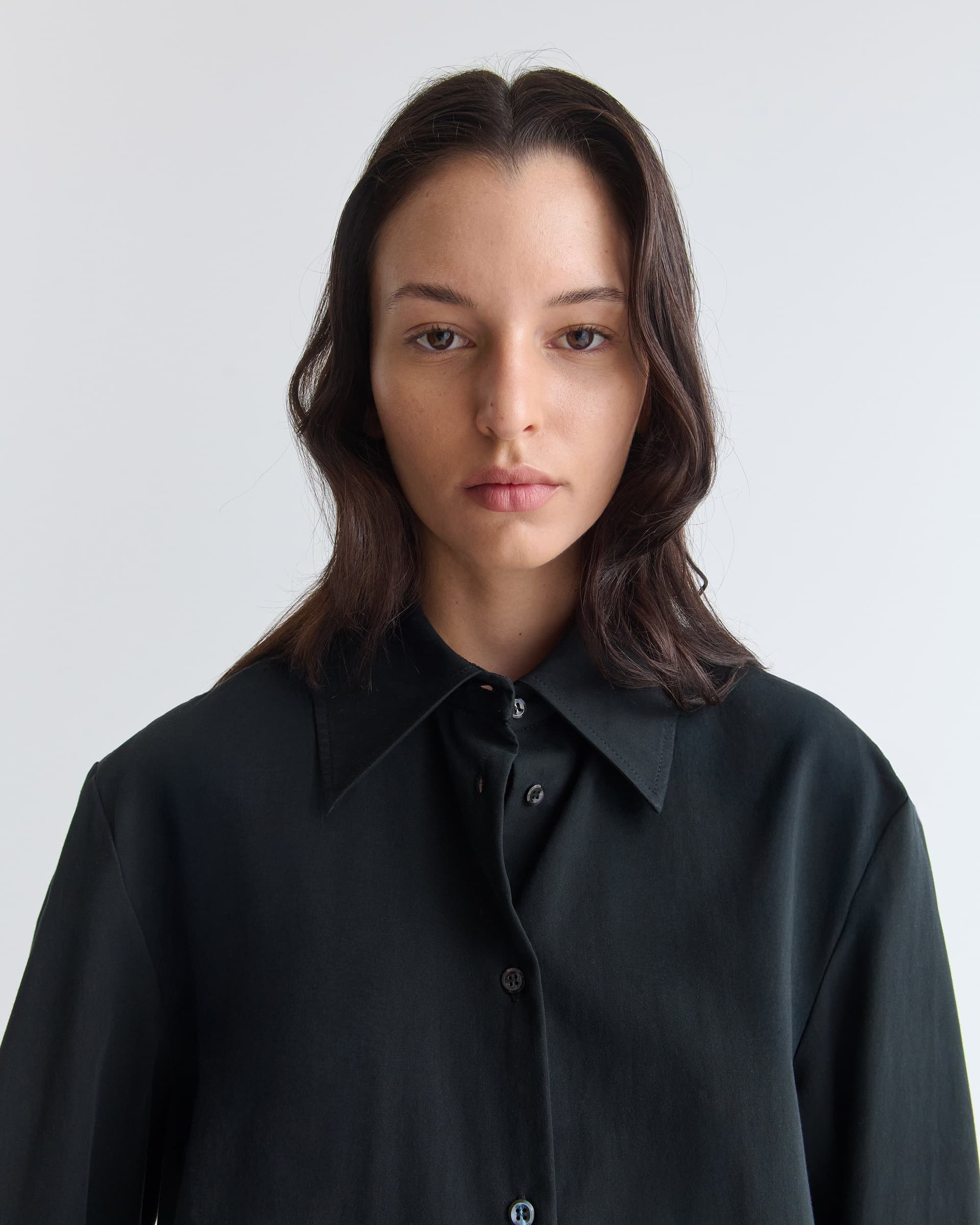 1597_db17775c11-05_willa_shirt_black_fine_poplin_0265-large