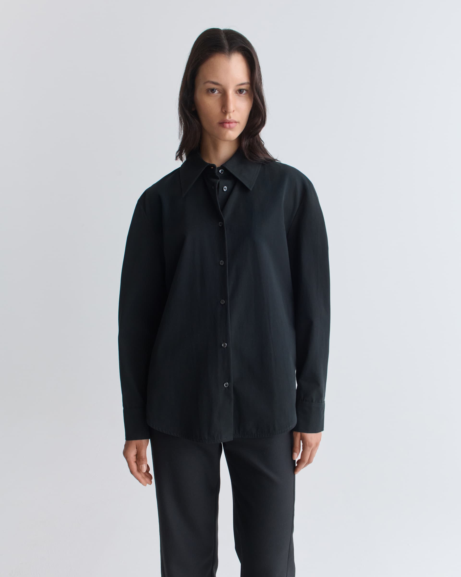 1597_fbc1308b39-05_willa_shirt_black_fine_poplin_0250-large